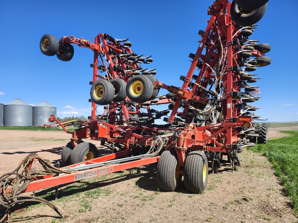 2014 Bourgault 3320 Air Drill