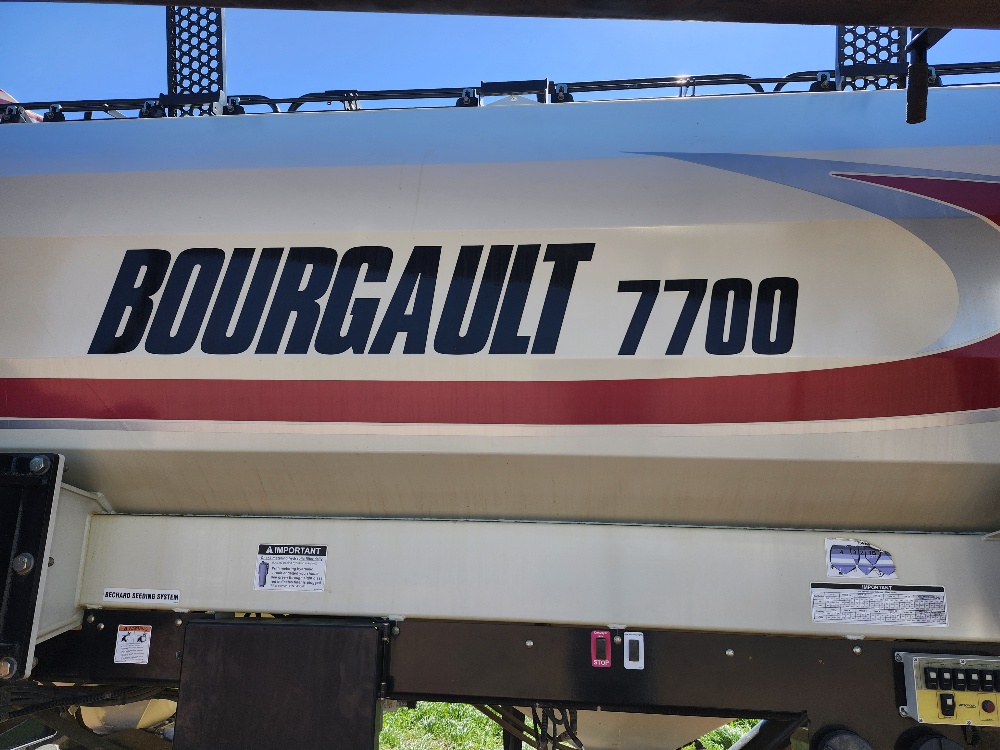 2014 Bourgault 3320 Air Drill