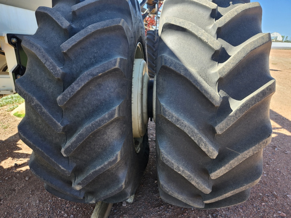 2014 Bourgault 3320 Air Drill