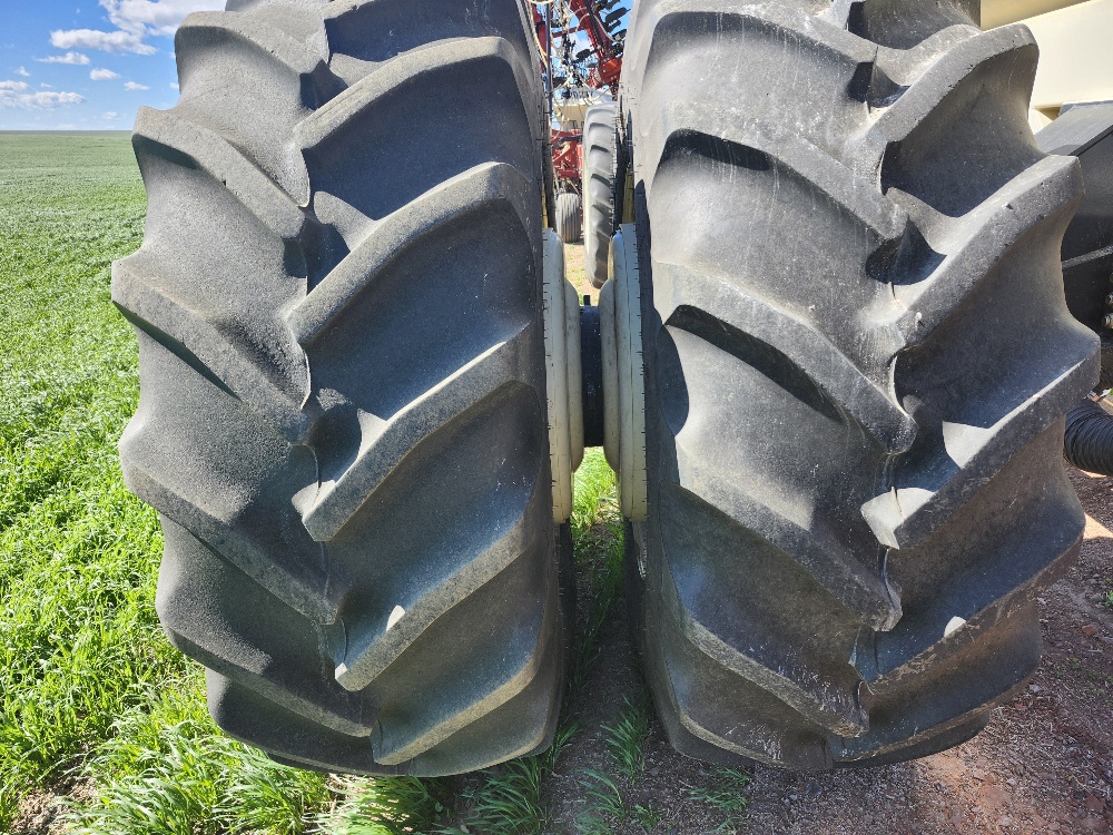 2014 Bourgault 3320 Air Drill