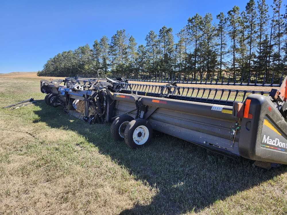 2012 MacDon FD70-40 Header Combine