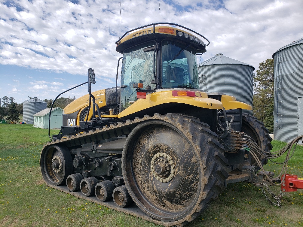 2006 Challenger MT835B Tractor