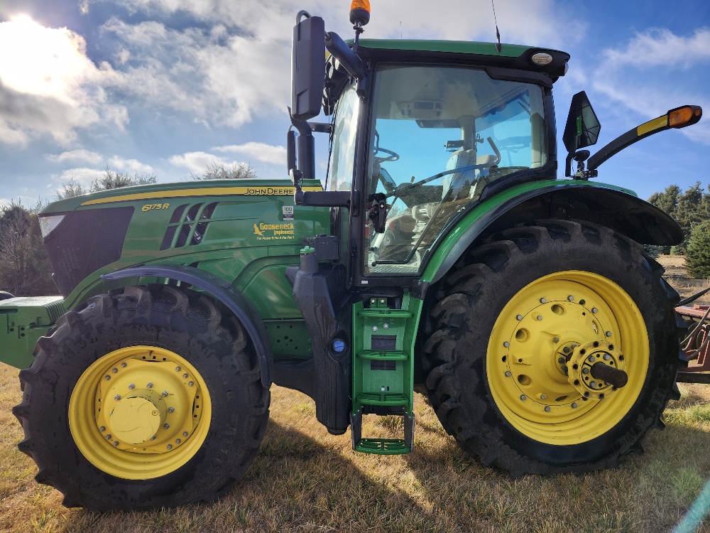 2018 John Deere 6175R Tractor