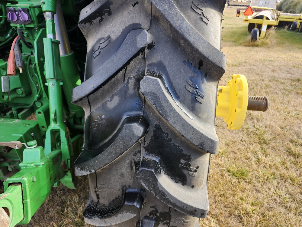 2018 John Deere 6175R Tractor