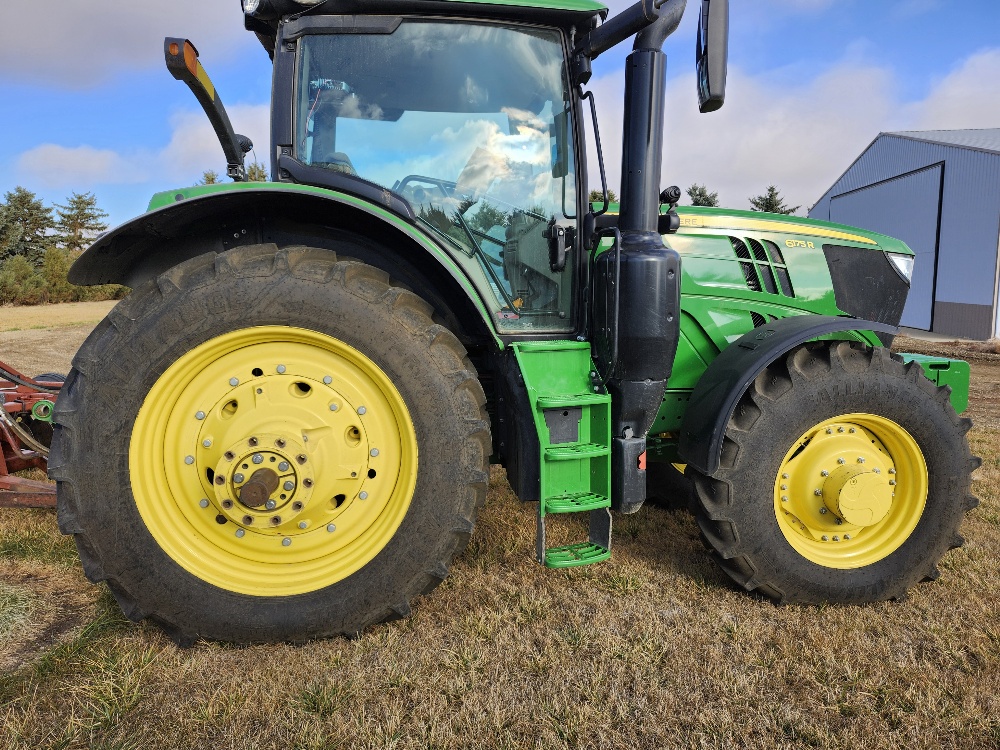 2018 John Deere 6175R Tractor