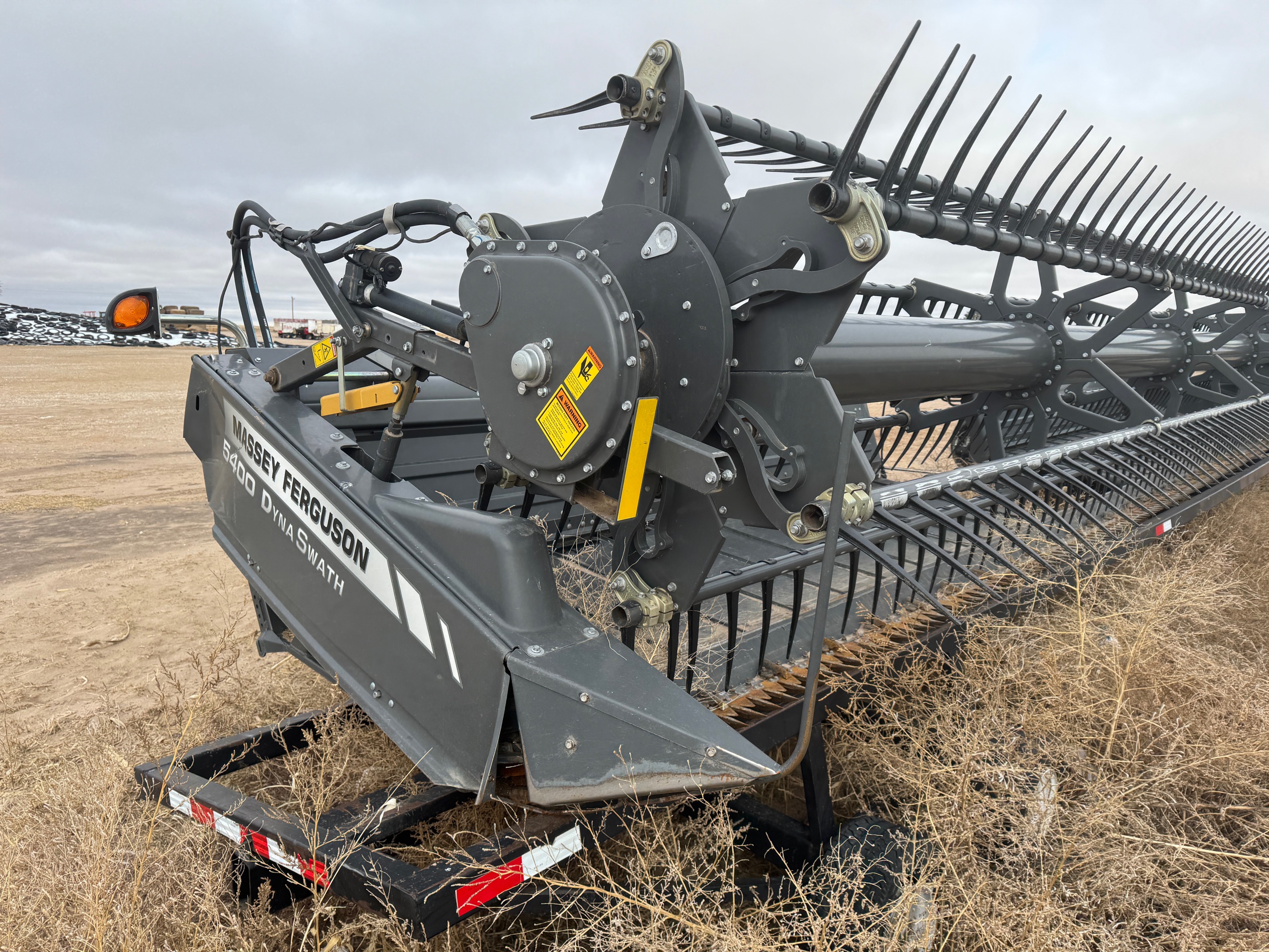 2022 Massey Ferguson 5400DS Header Draper