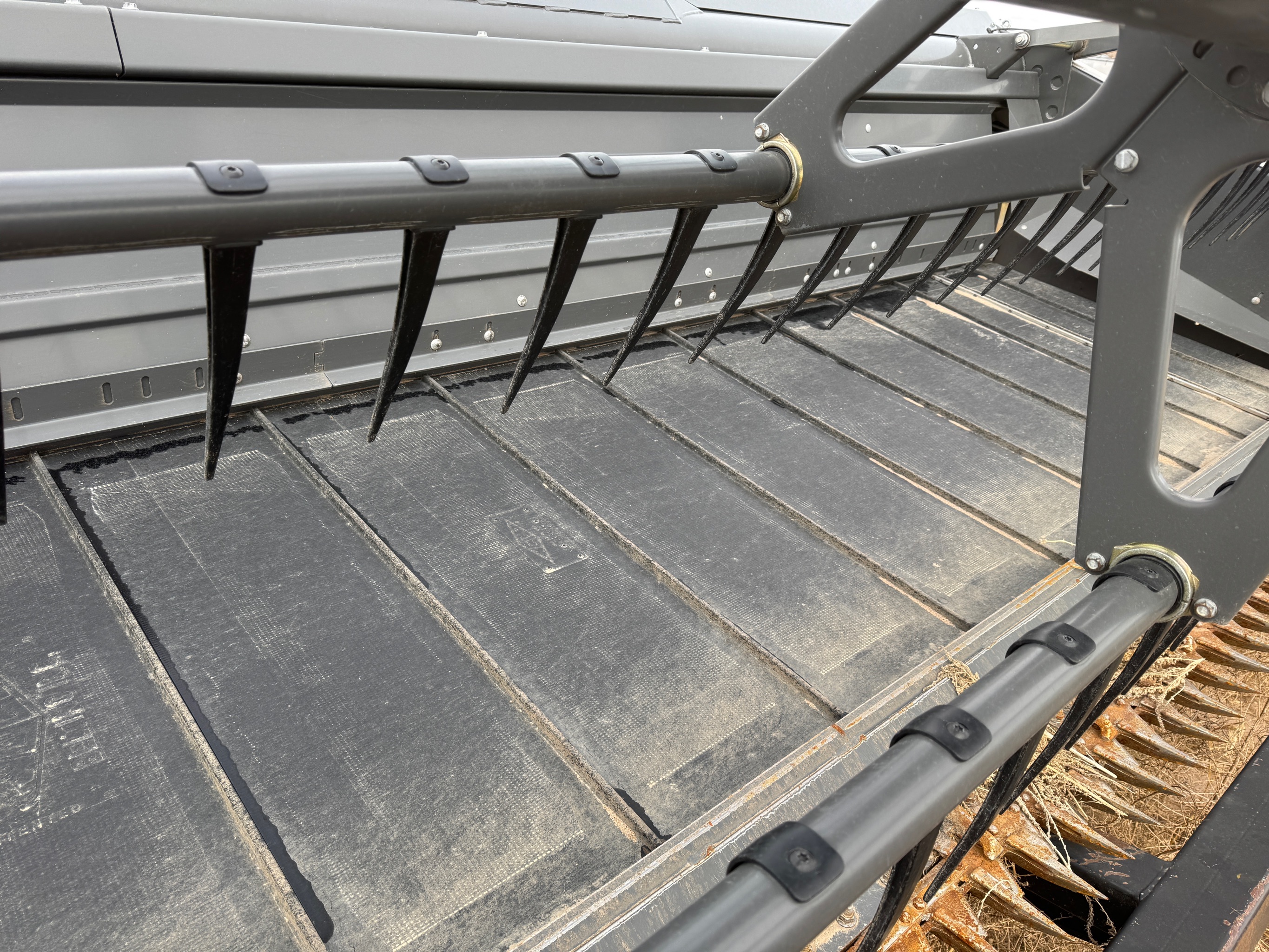 2022 Massey Ferguson 5400DS Header Draper