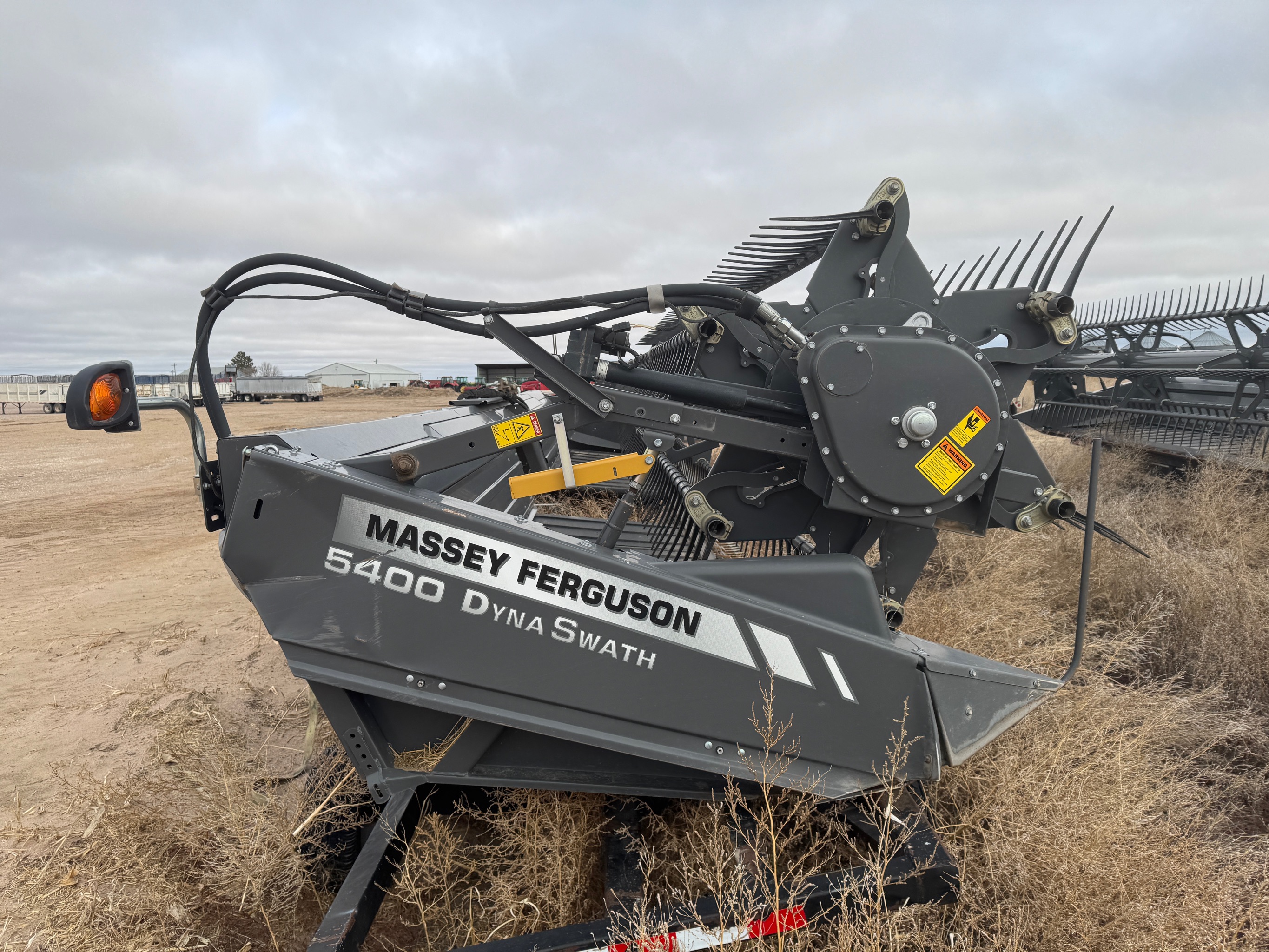 2022 Massey Ferguson 5400DS Header Draper