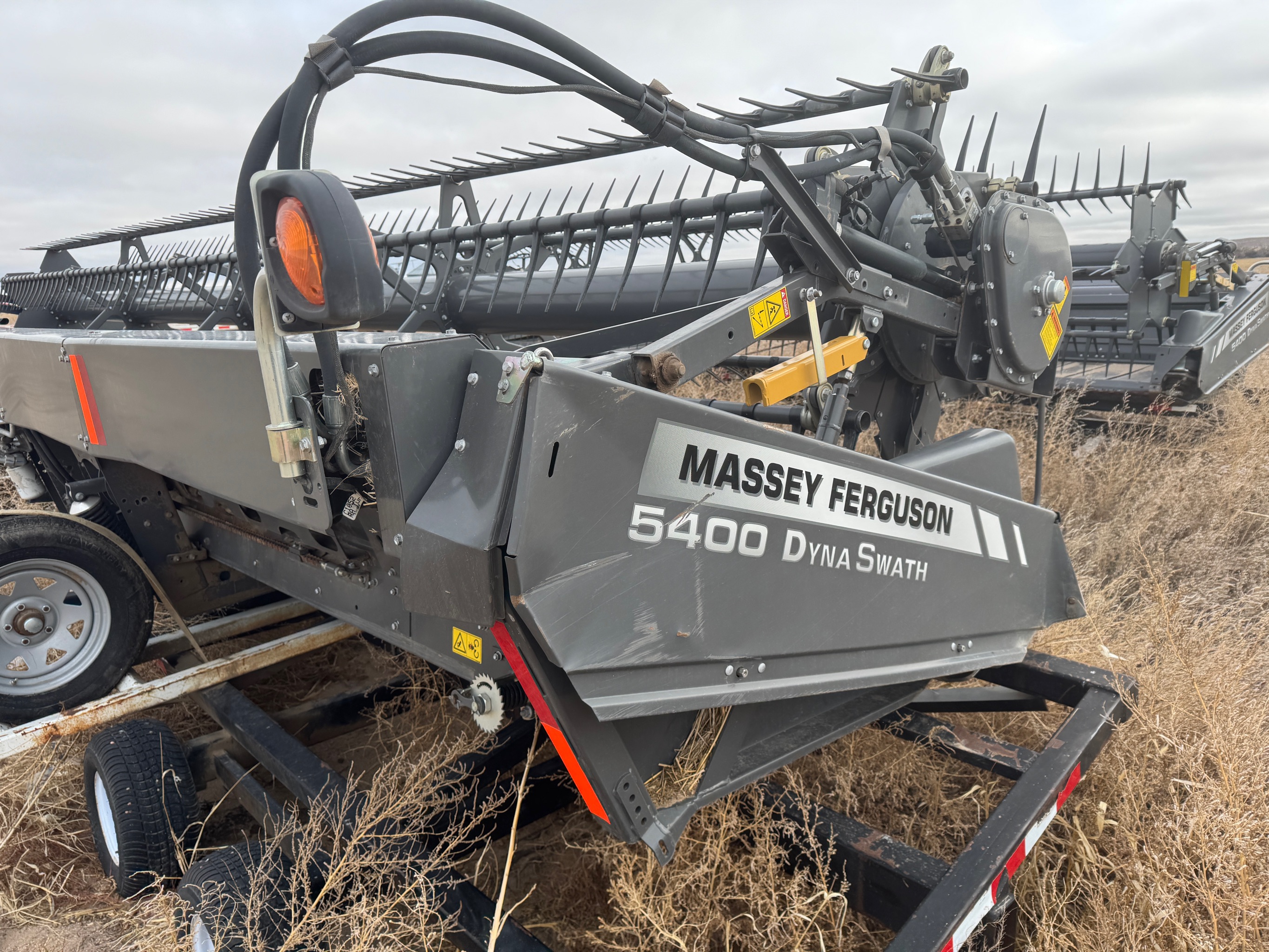 2022 Massey Ferguson 5400DS Header Draper