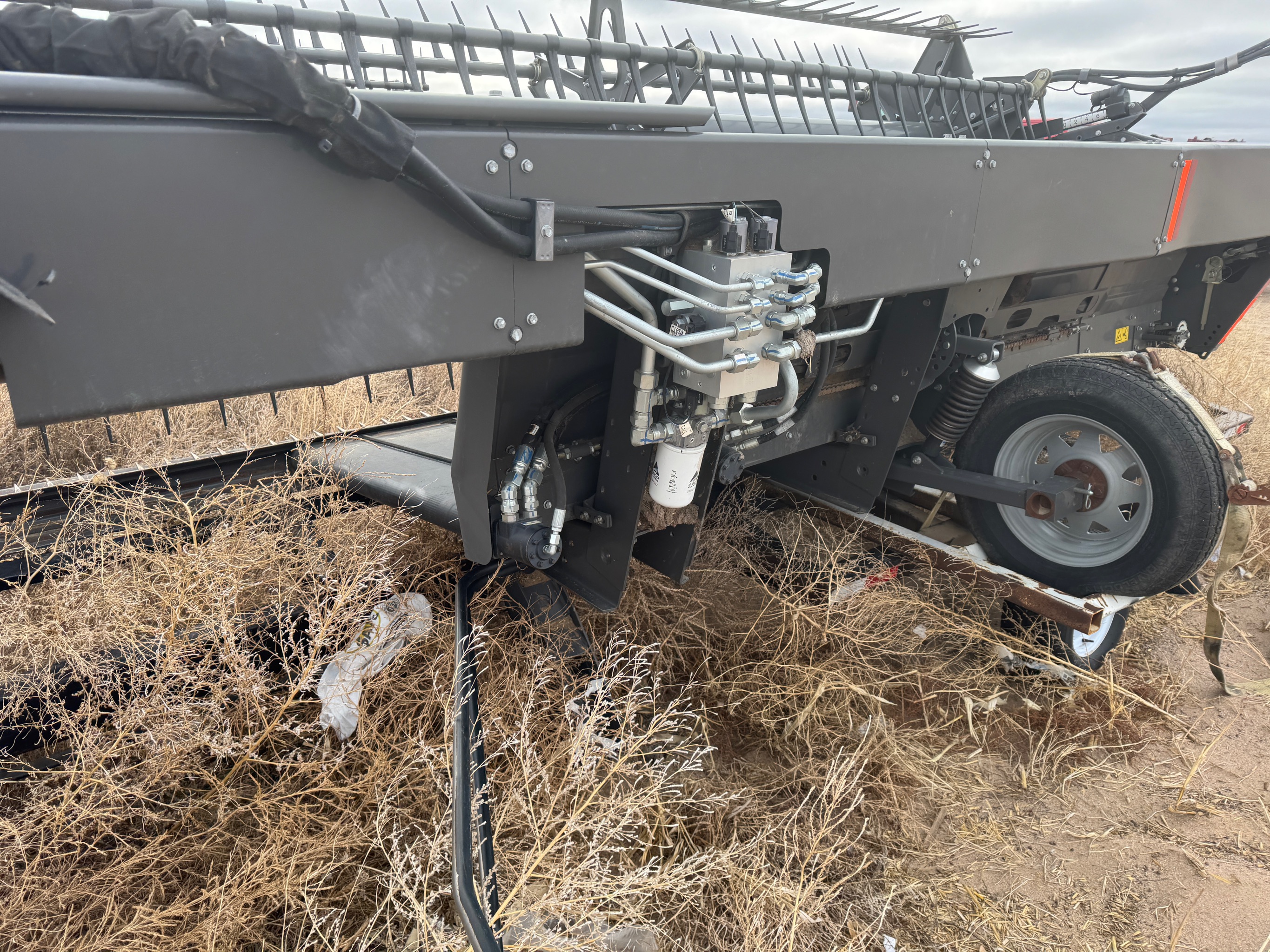 2022 Massey Ferguson 5400DS Header Draper