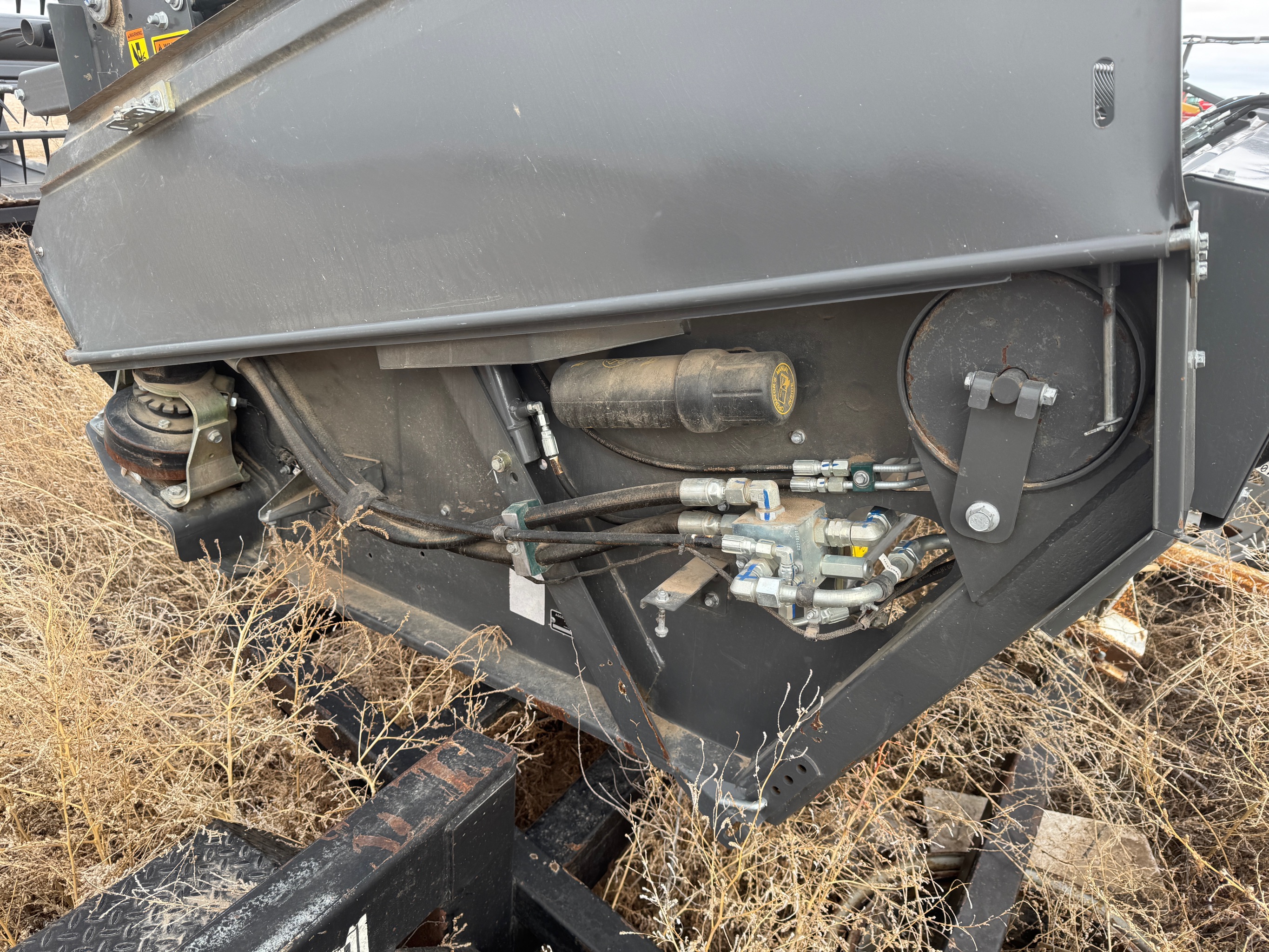 2022 Massey Ferguson 5400DS Header Draper