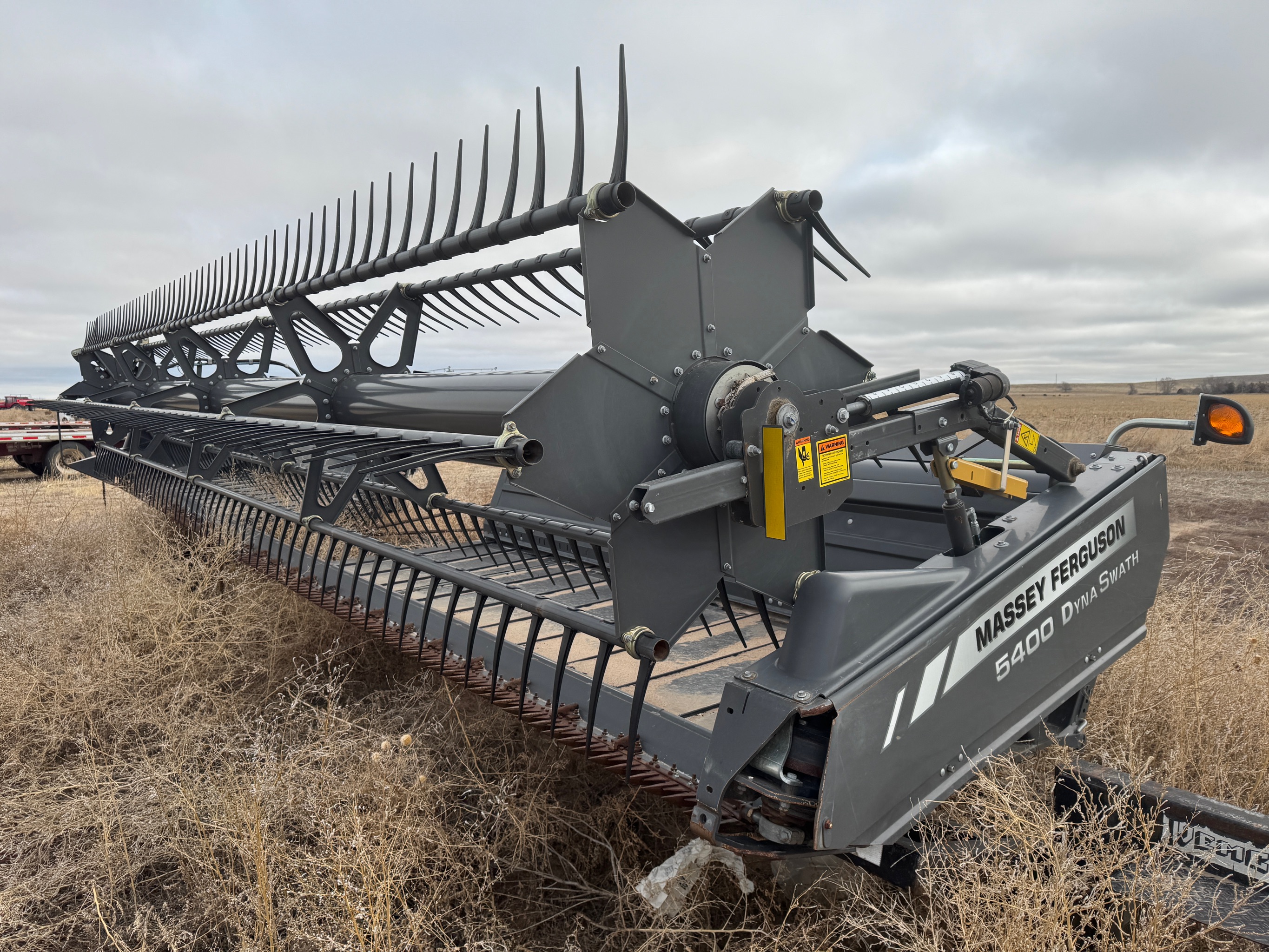 2022 Massey Ferguson 5400DS Header Draper