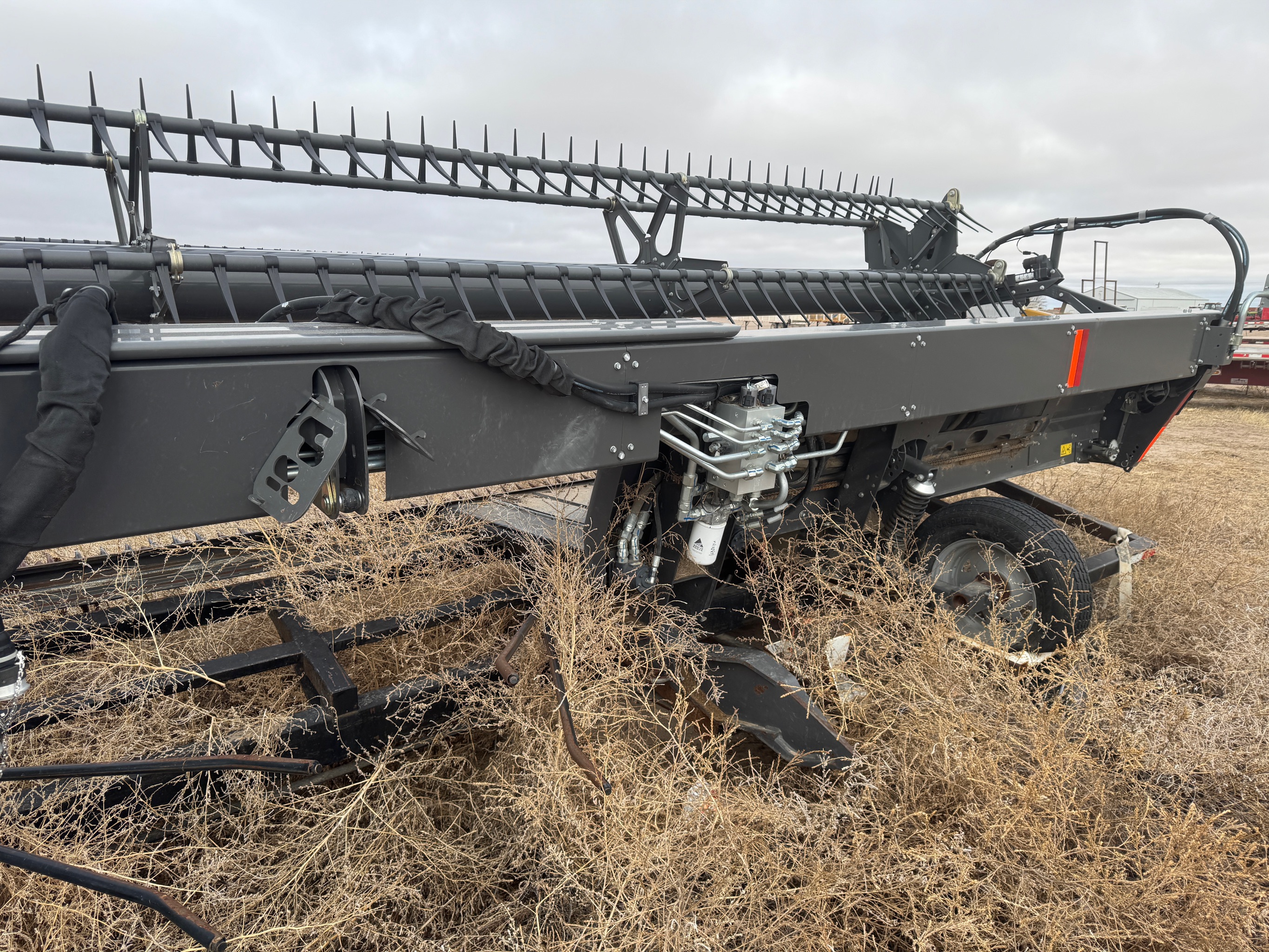 2022 Massey Ferguson 5400DS Header Draper