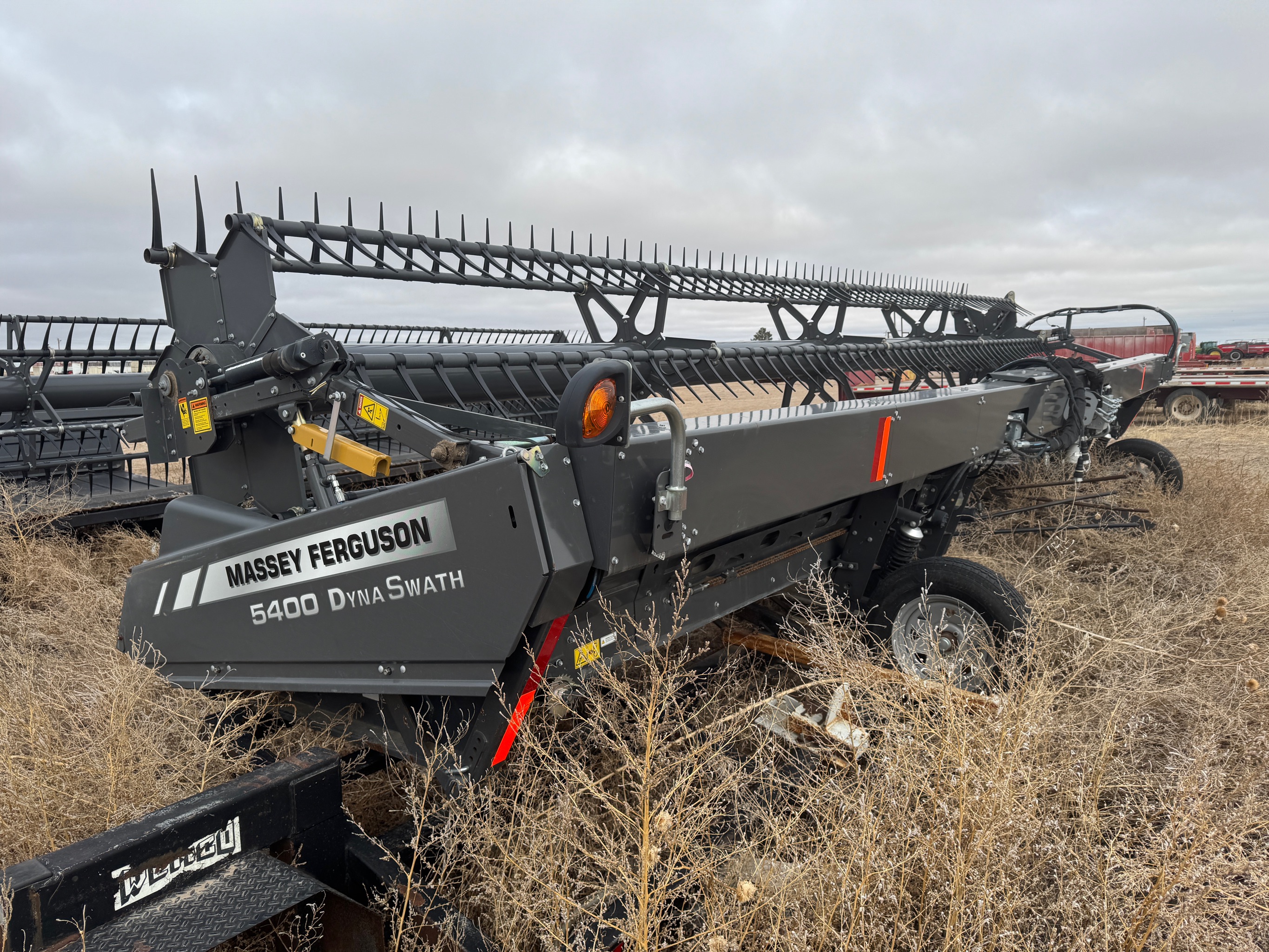 2022 Massey Ferguson 5400DS Header Draper