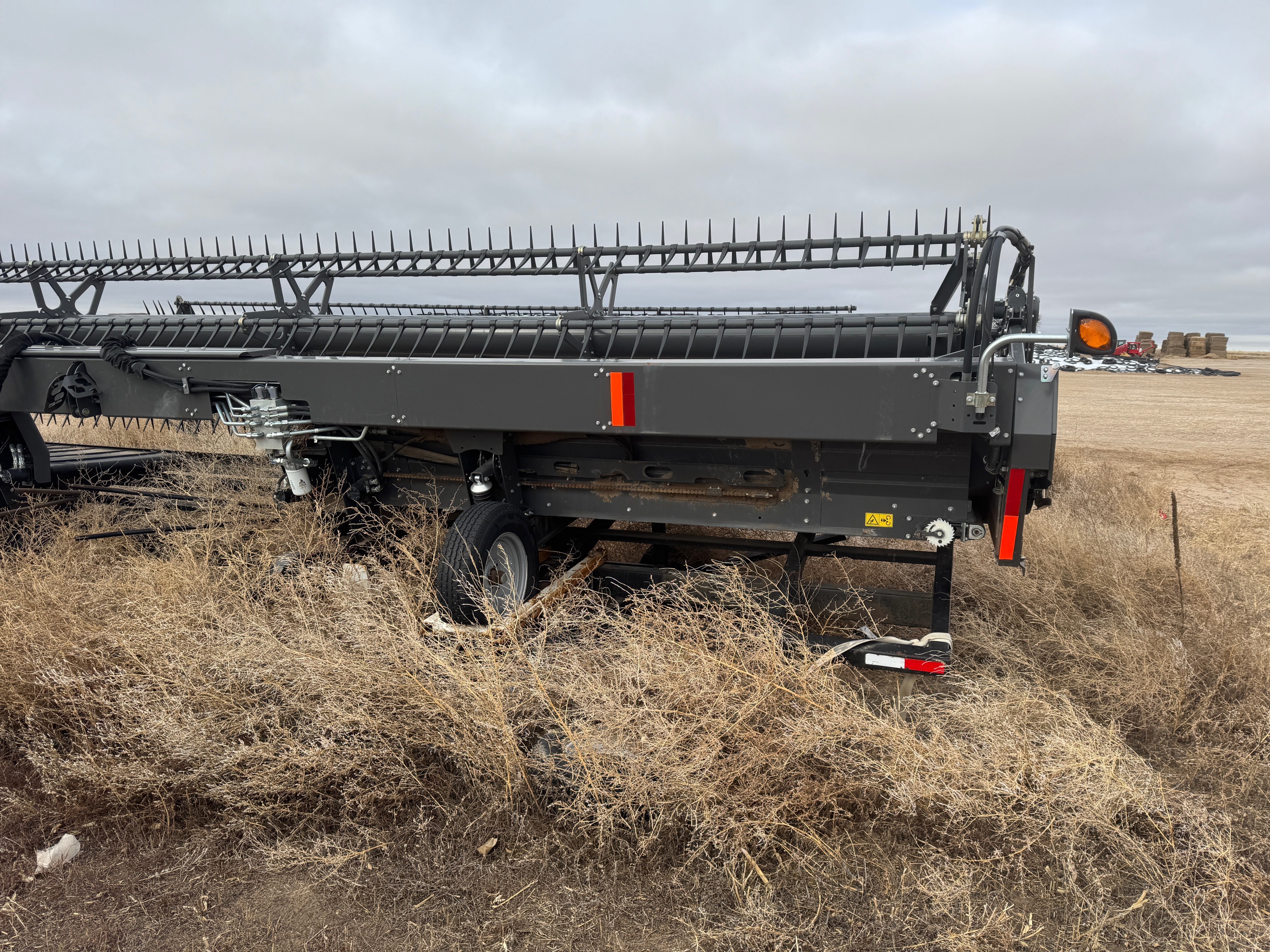 2022 Massey Ferguson 5400DS Header Draper