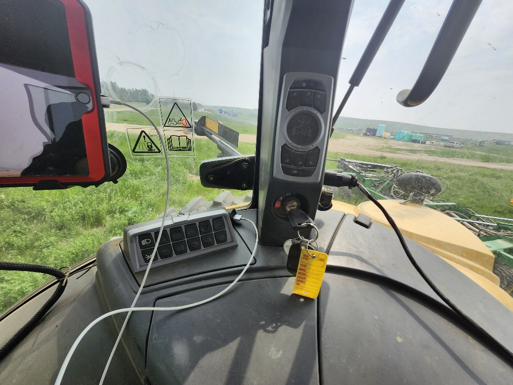 2014 Challenger MT675D Tractor