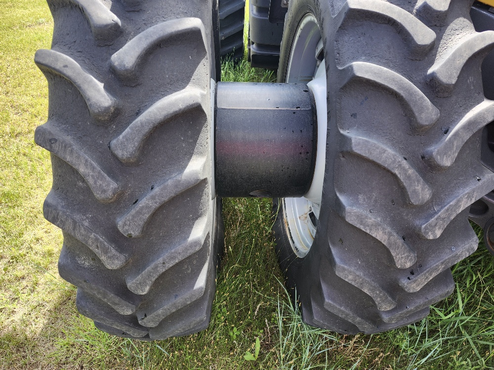 2014 Challenger MT675D Tractor