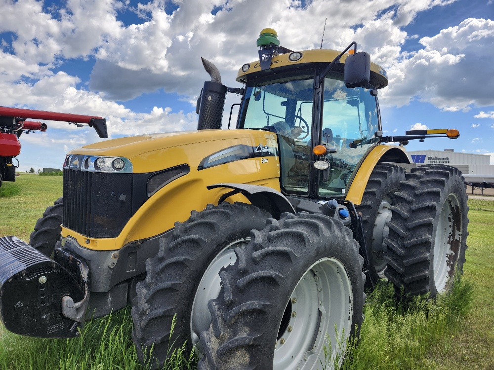 2014 Challenger MT675D Tractor
