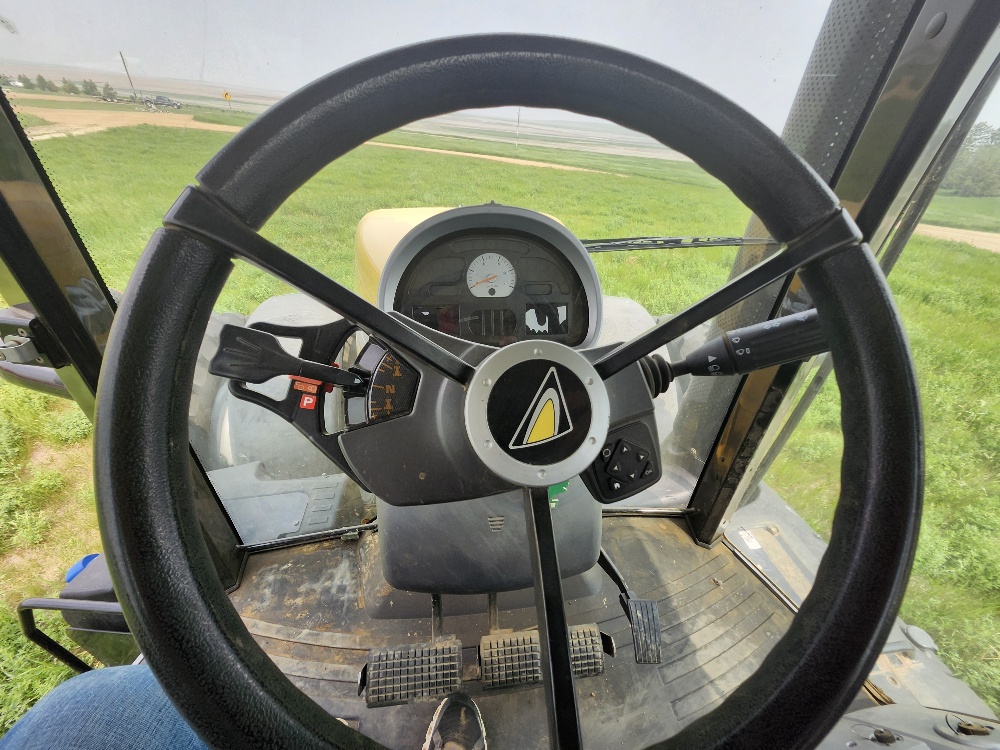 2014 Challenger MT675D Tractor