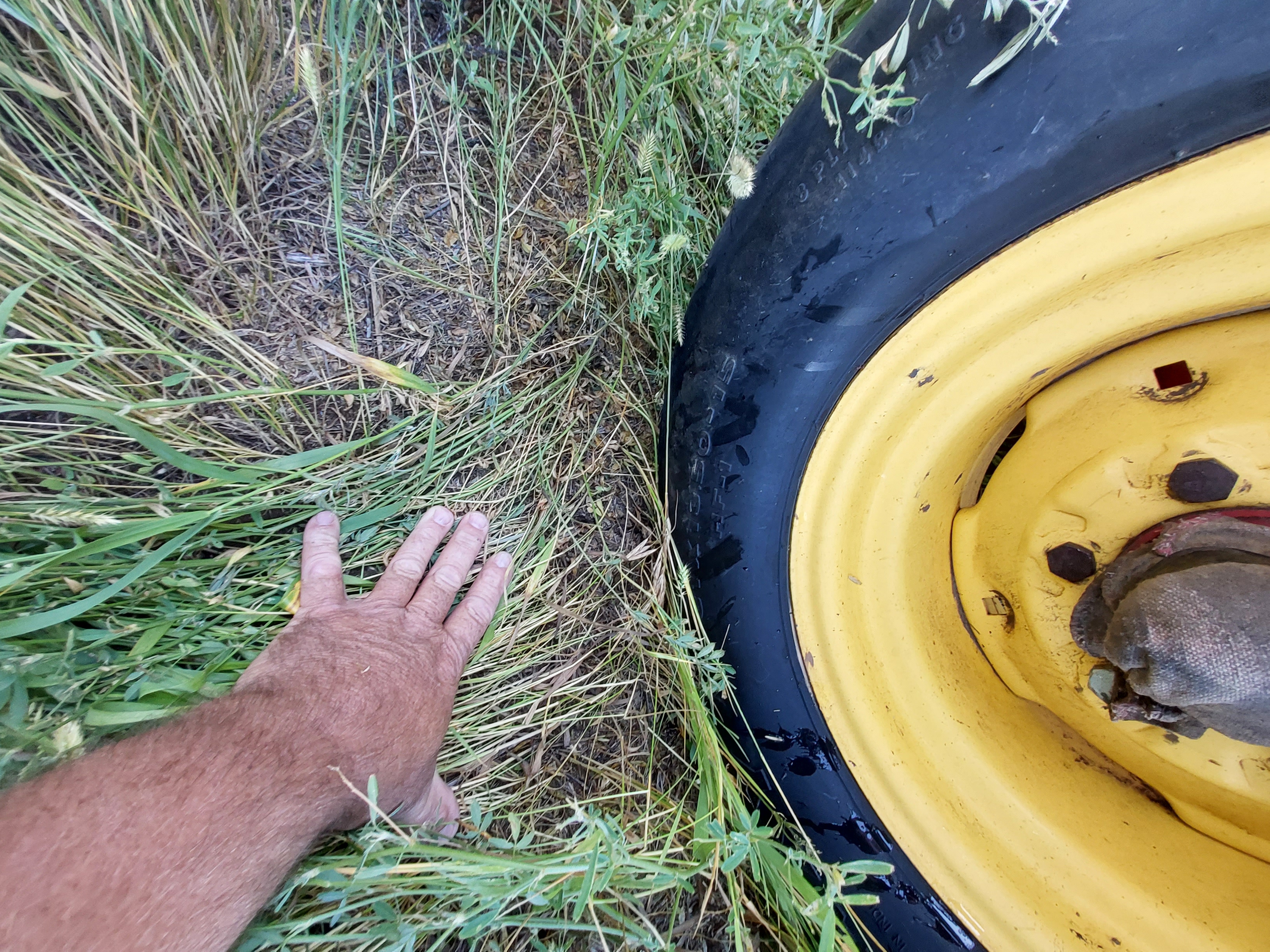 2014 New Holland H7150 Mower Conditioner