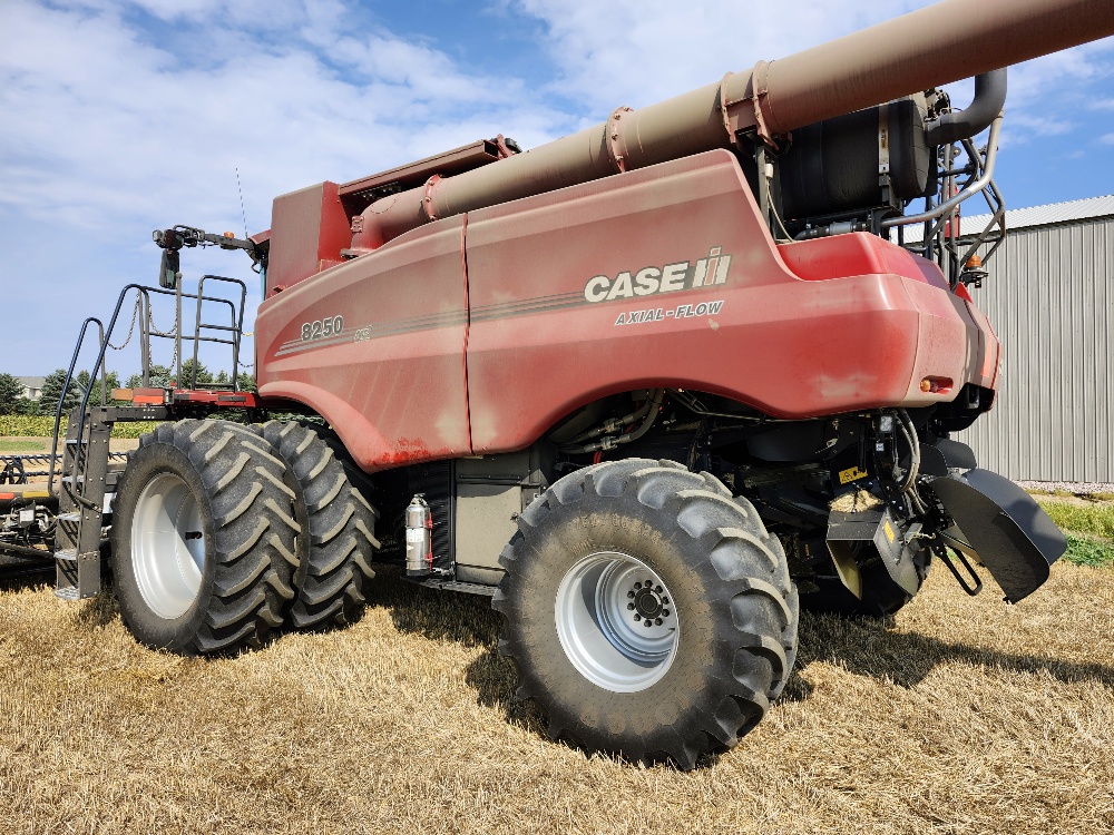 2022 Case IH 8250 Combine