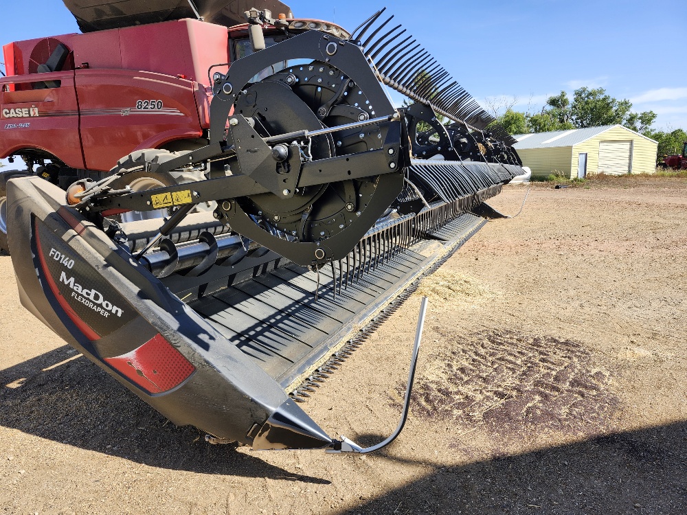 2021 MacDon FD140 Header Combine