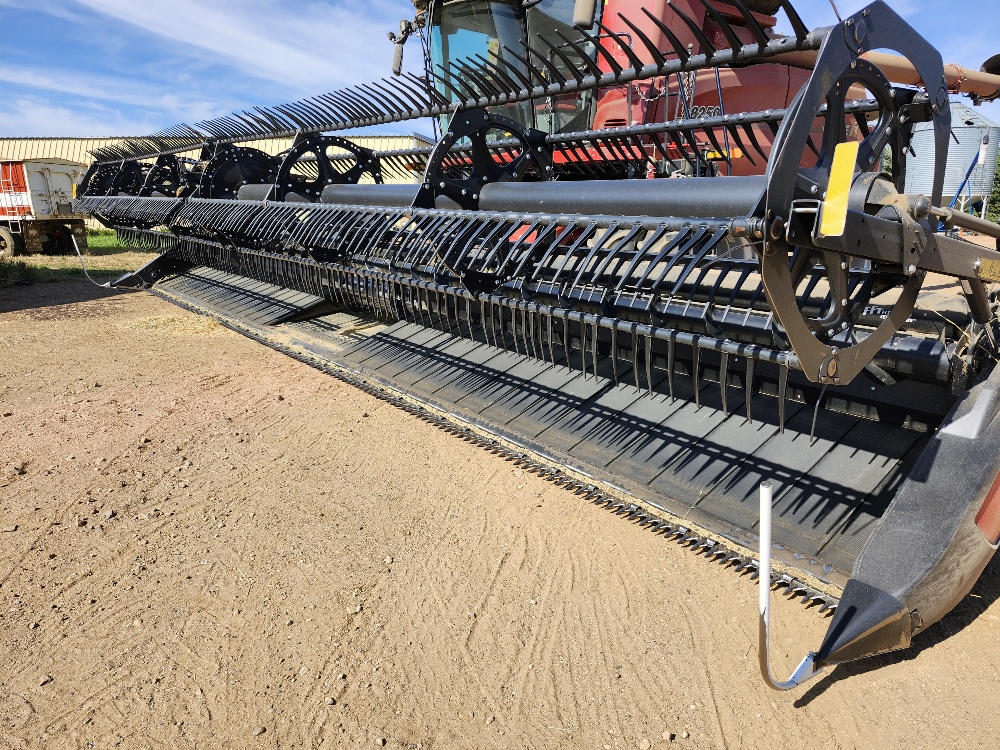 2021 MacDon FD140 Header Combine