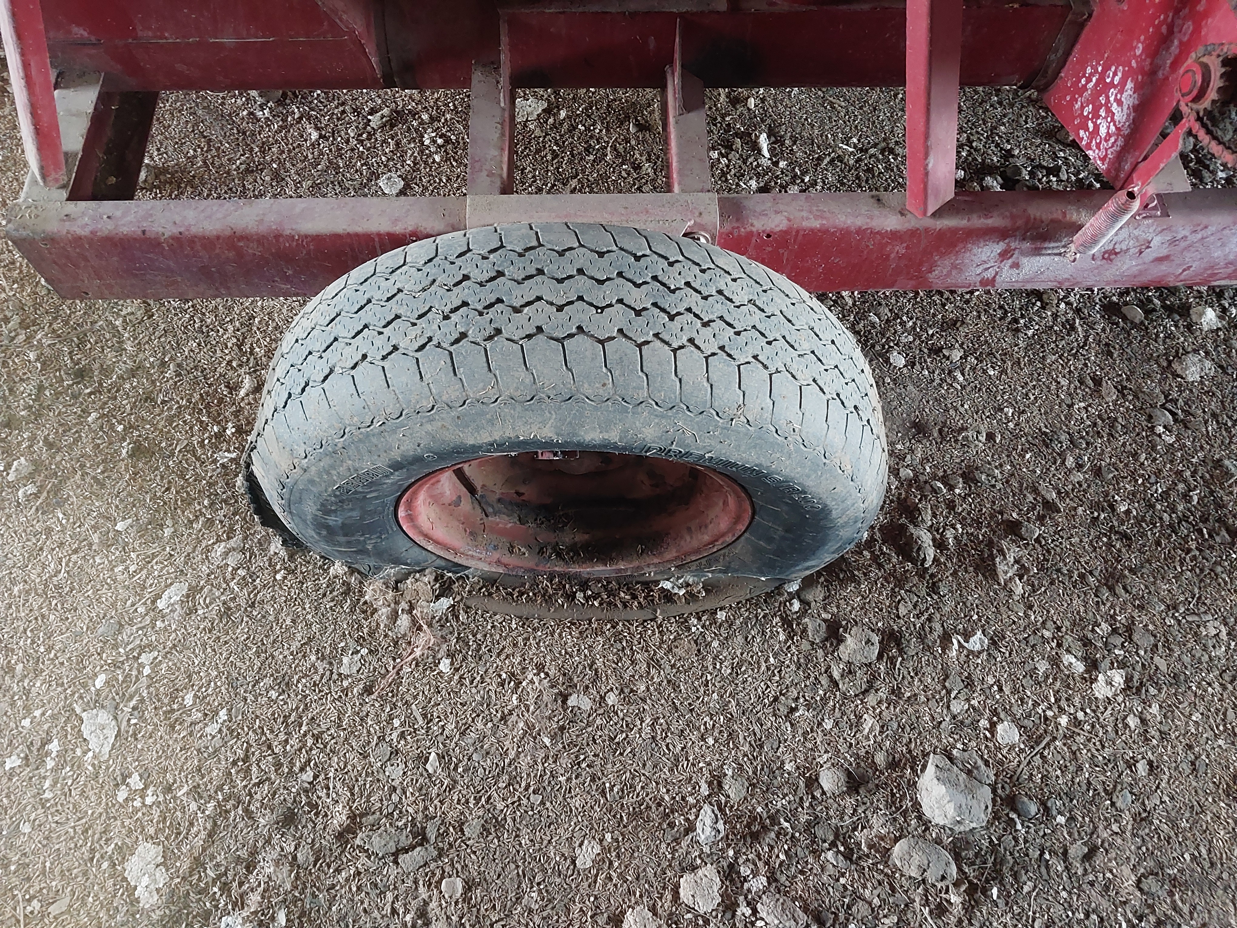 New Holland 352 Grinder Mixer