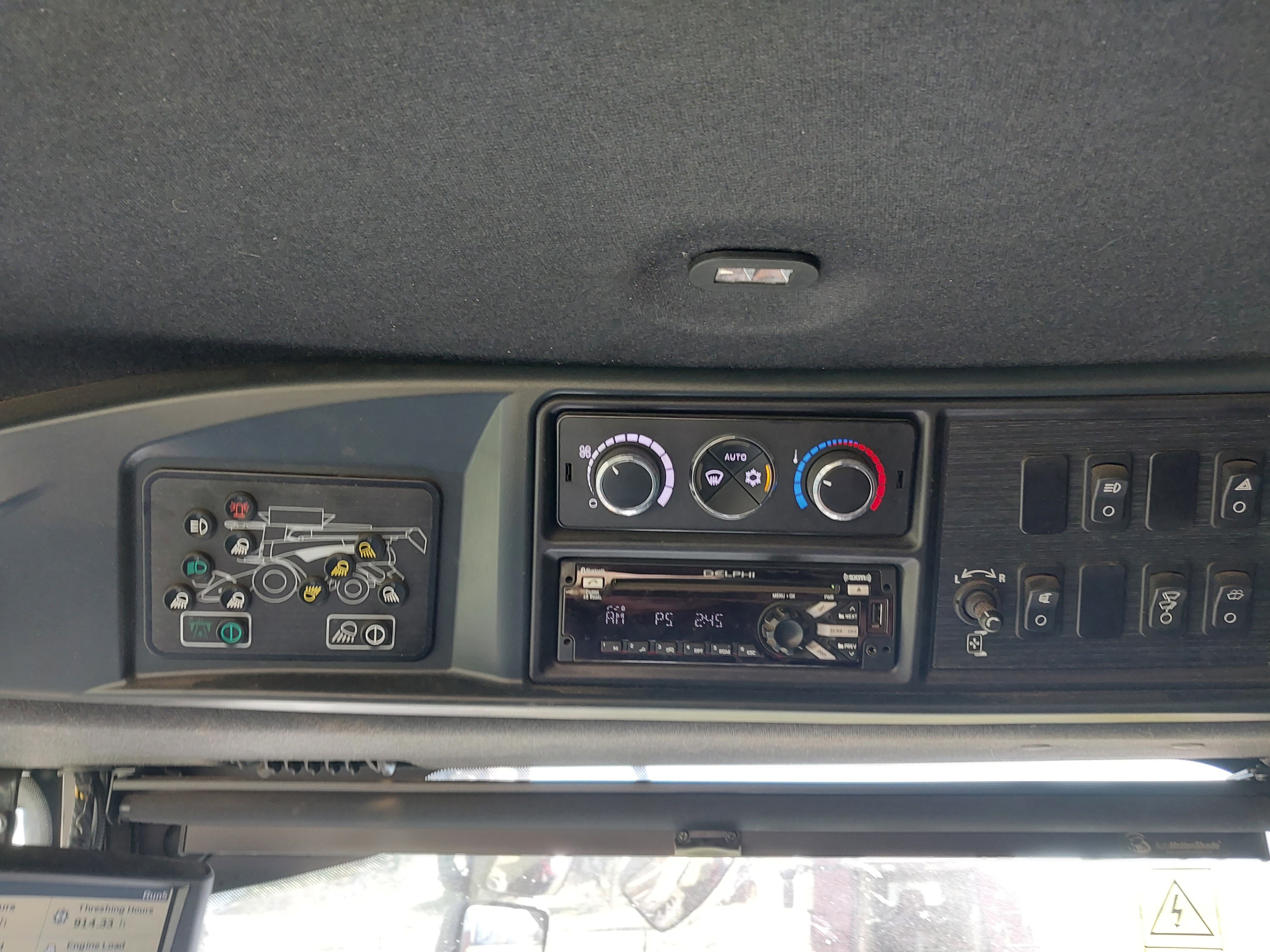 2021 New Holland CR8.90 Combine