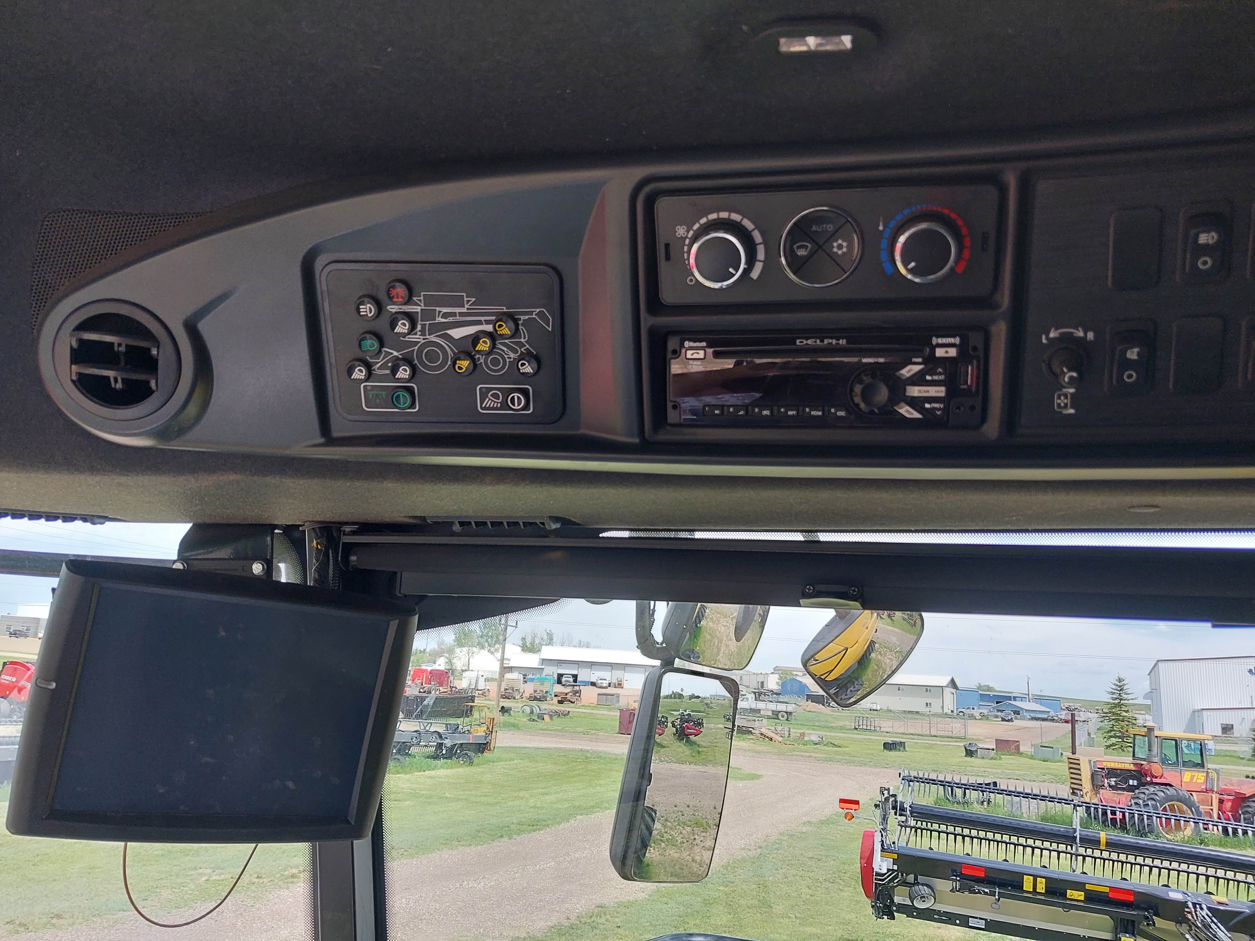 2021 New Holland CR8.90 Combine