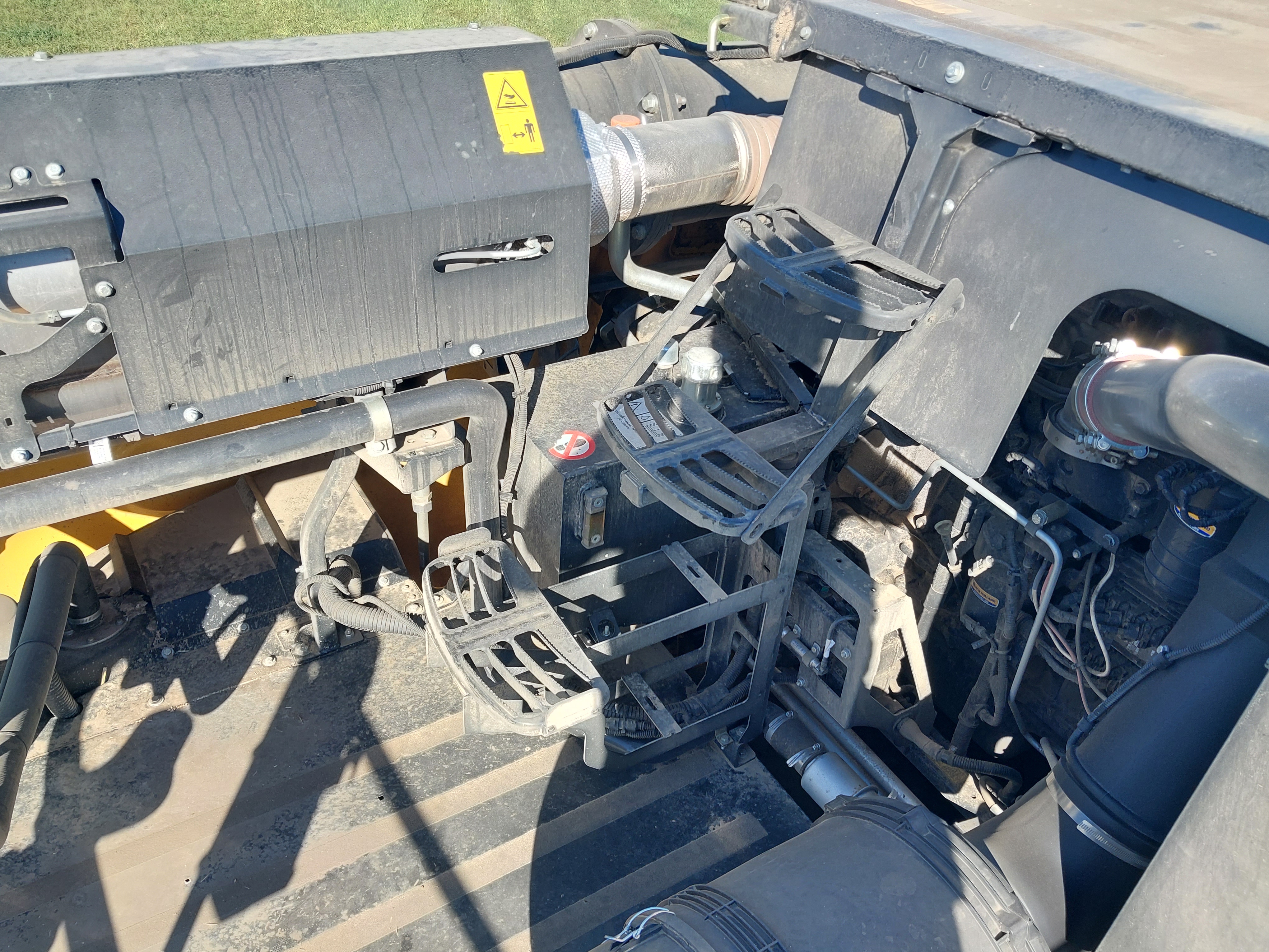 2021 New Holland CR8.90 Combine