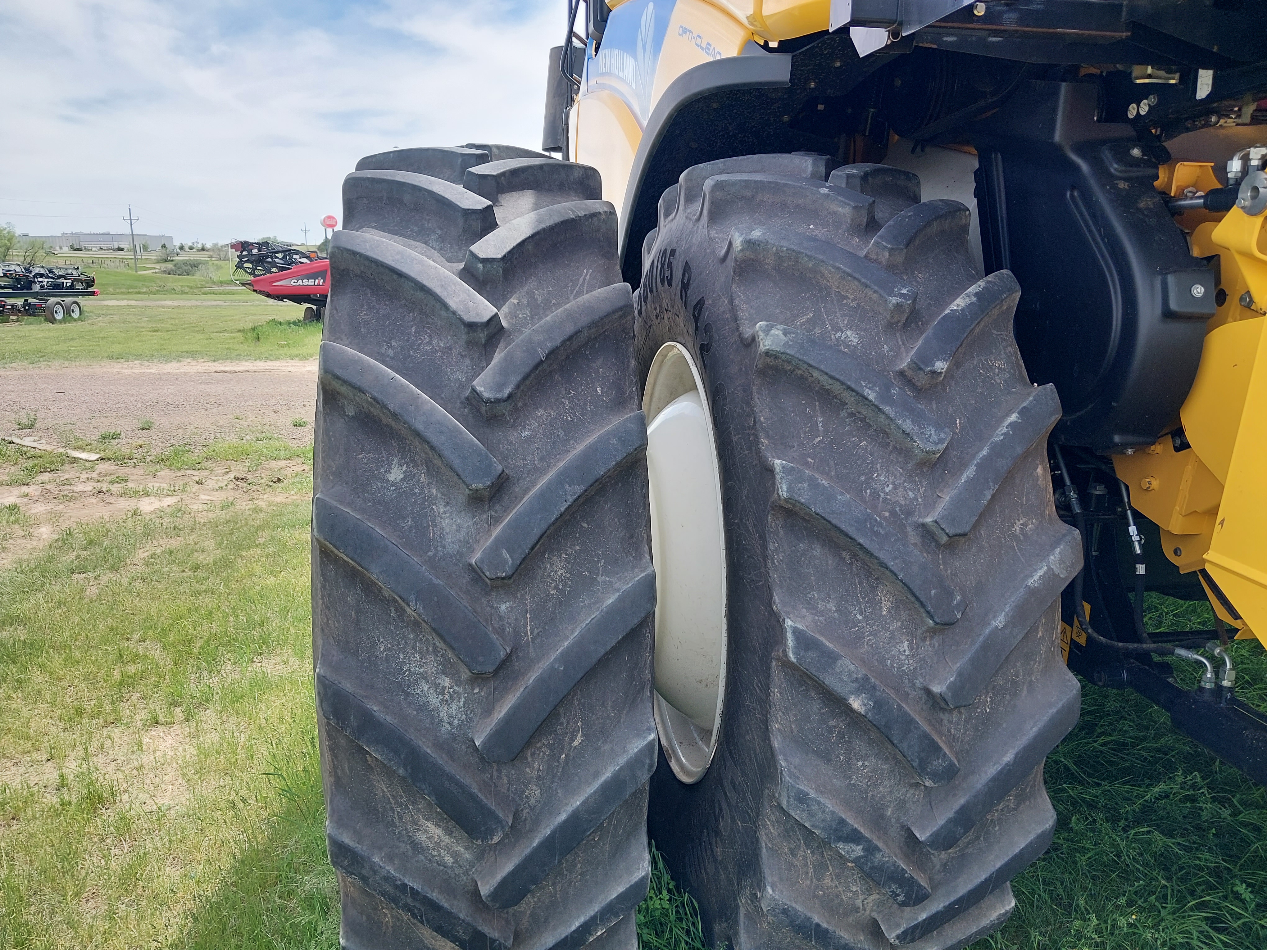 2021 New Holland CR8.90 Combine