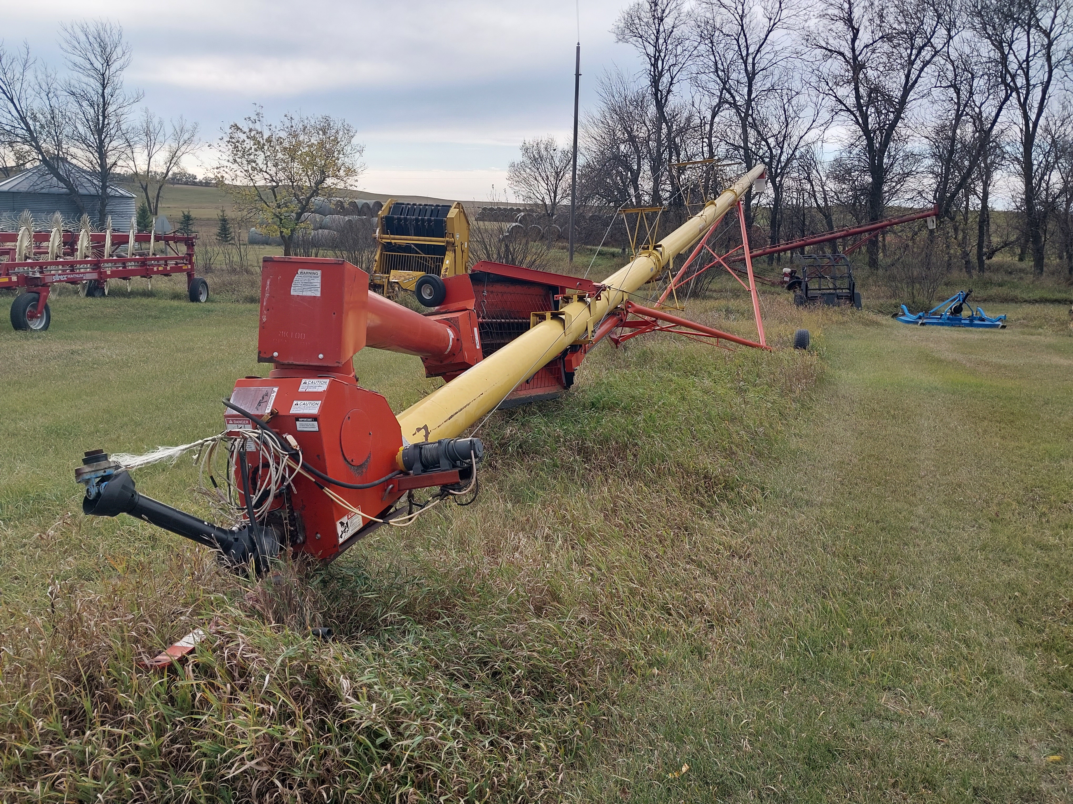2004 Westfield MK 10-71 Grain Auger