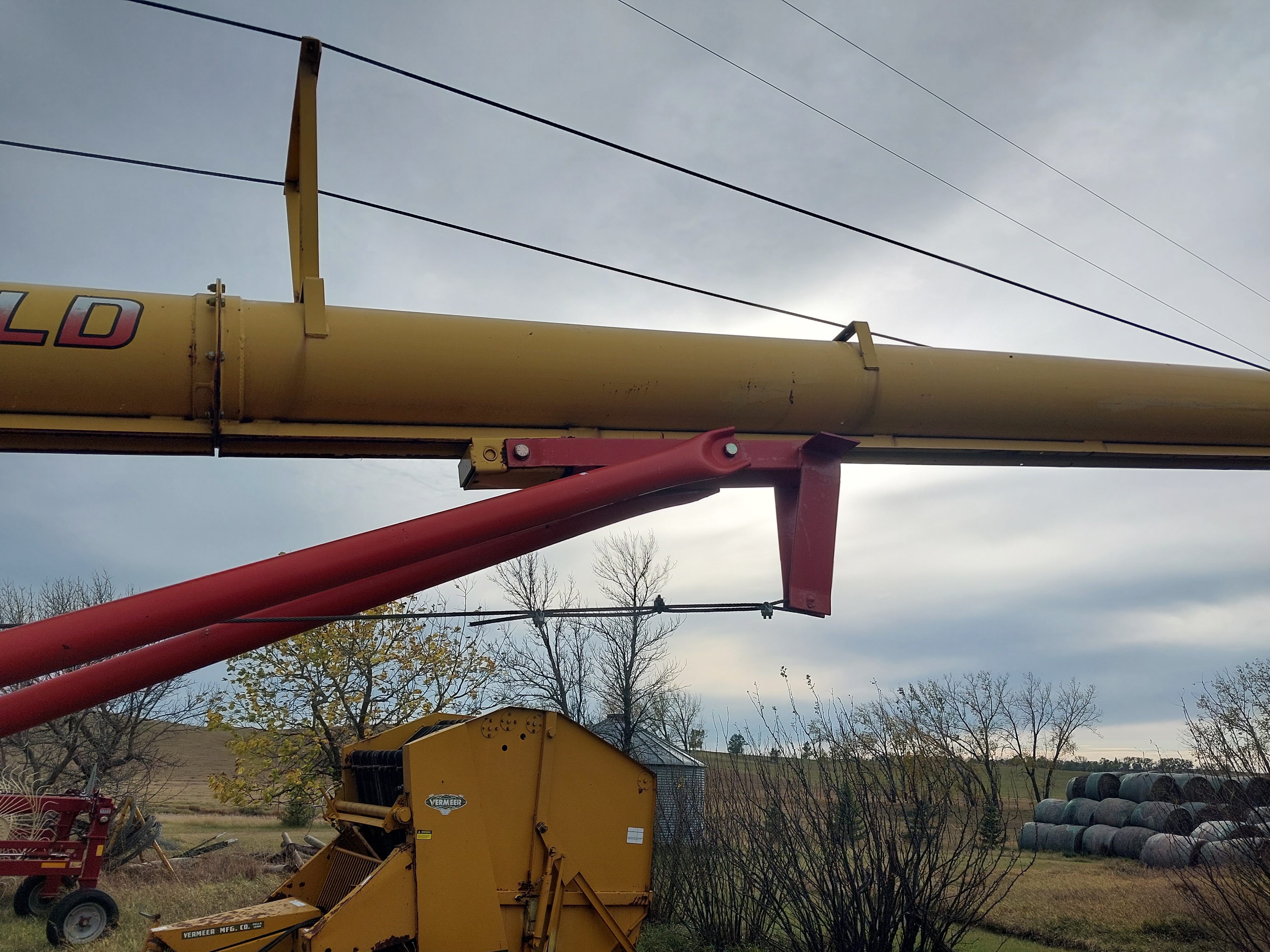 2004 Westfield MK 10-71 Grain Auger