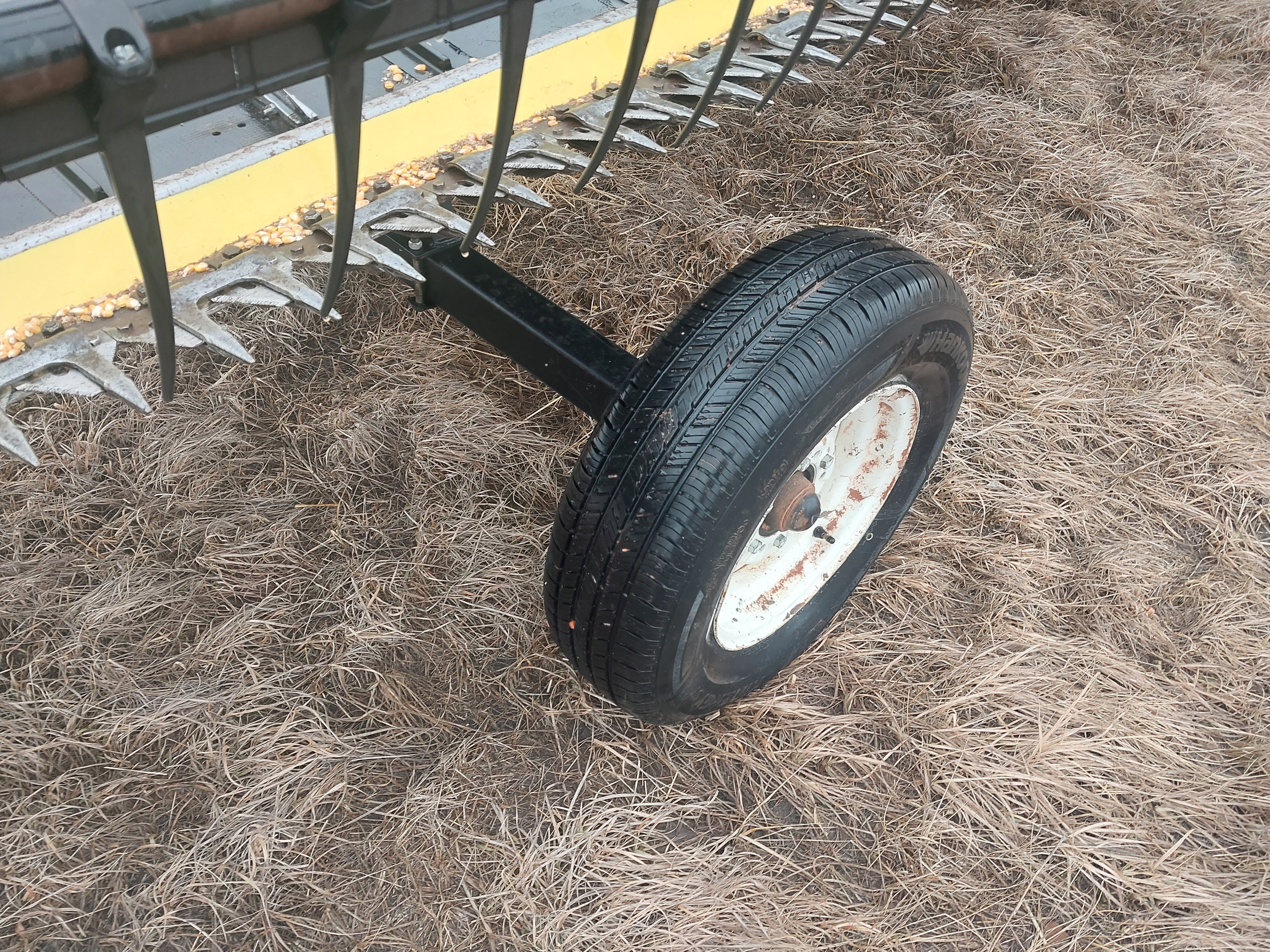 2001 Honey Bee SP36 Header Draper