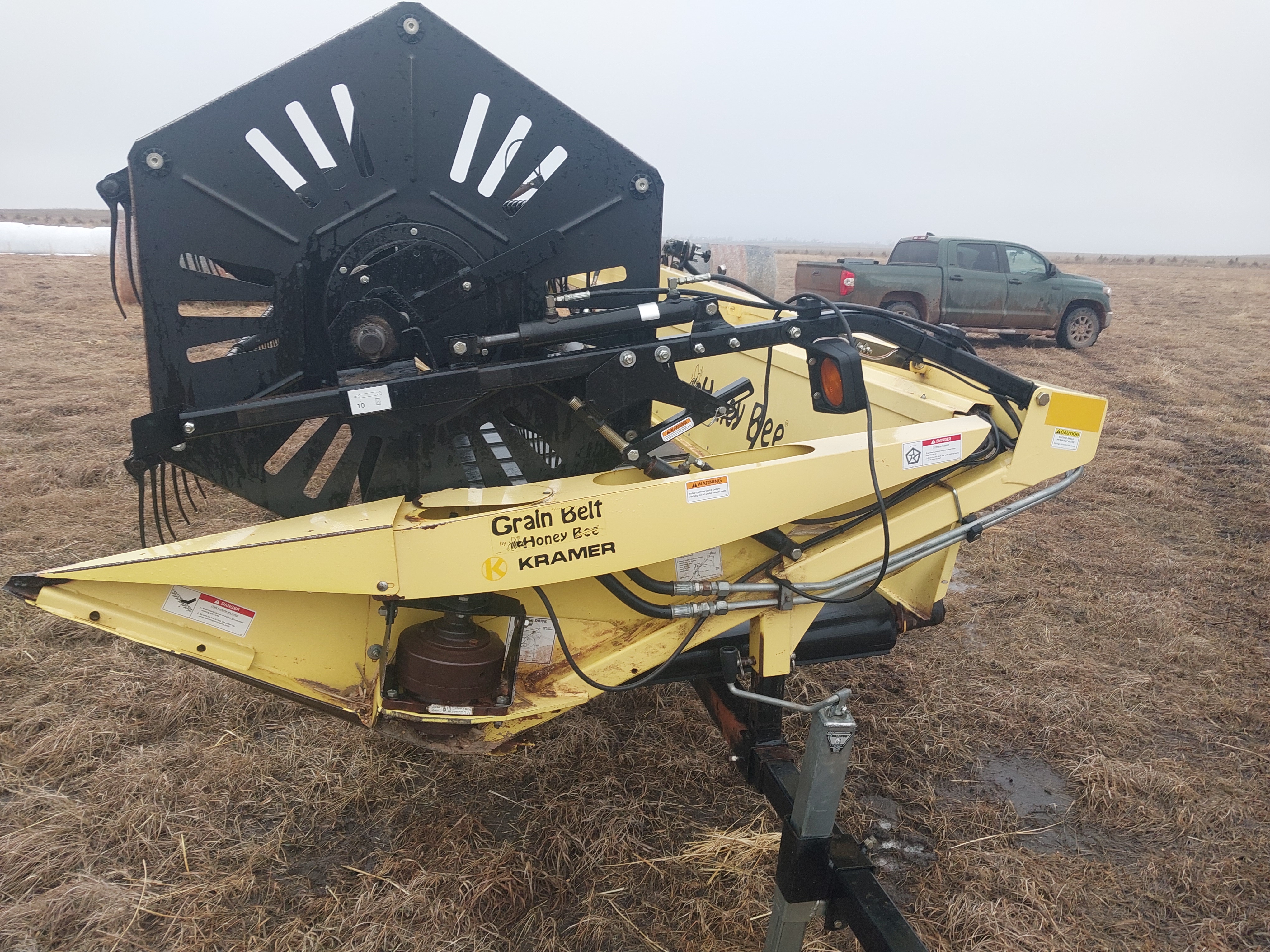 2001 Honey Bee SP36 Header Draper