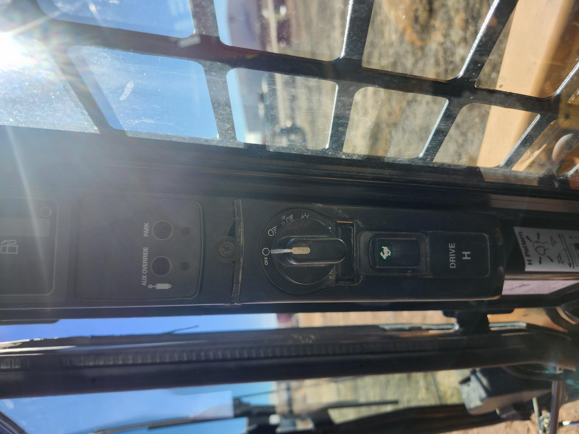 2010 Case 420CT S3 Skid Steer Loader