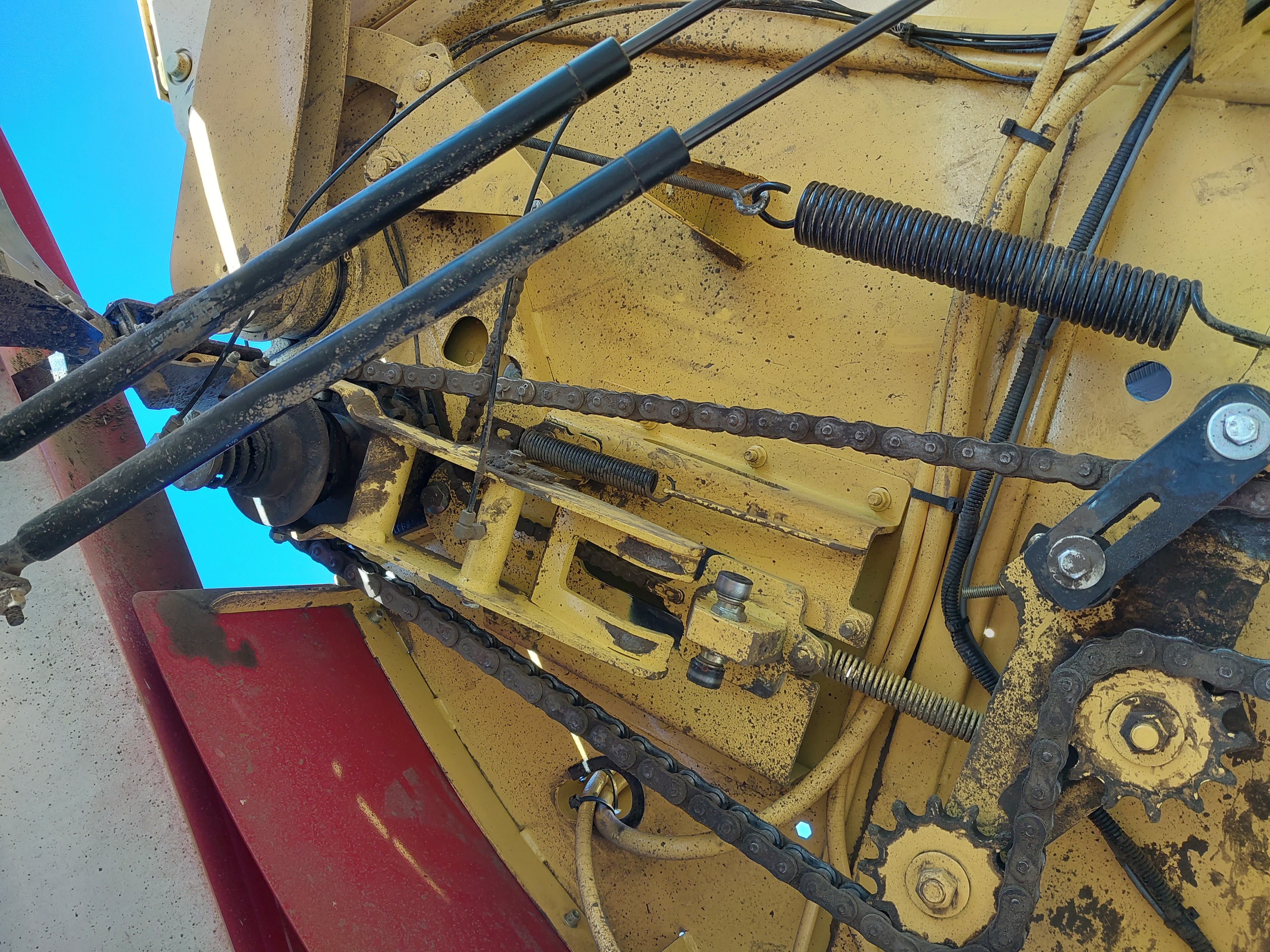 2022 New Holland Rollbelt 560 Baler/Round