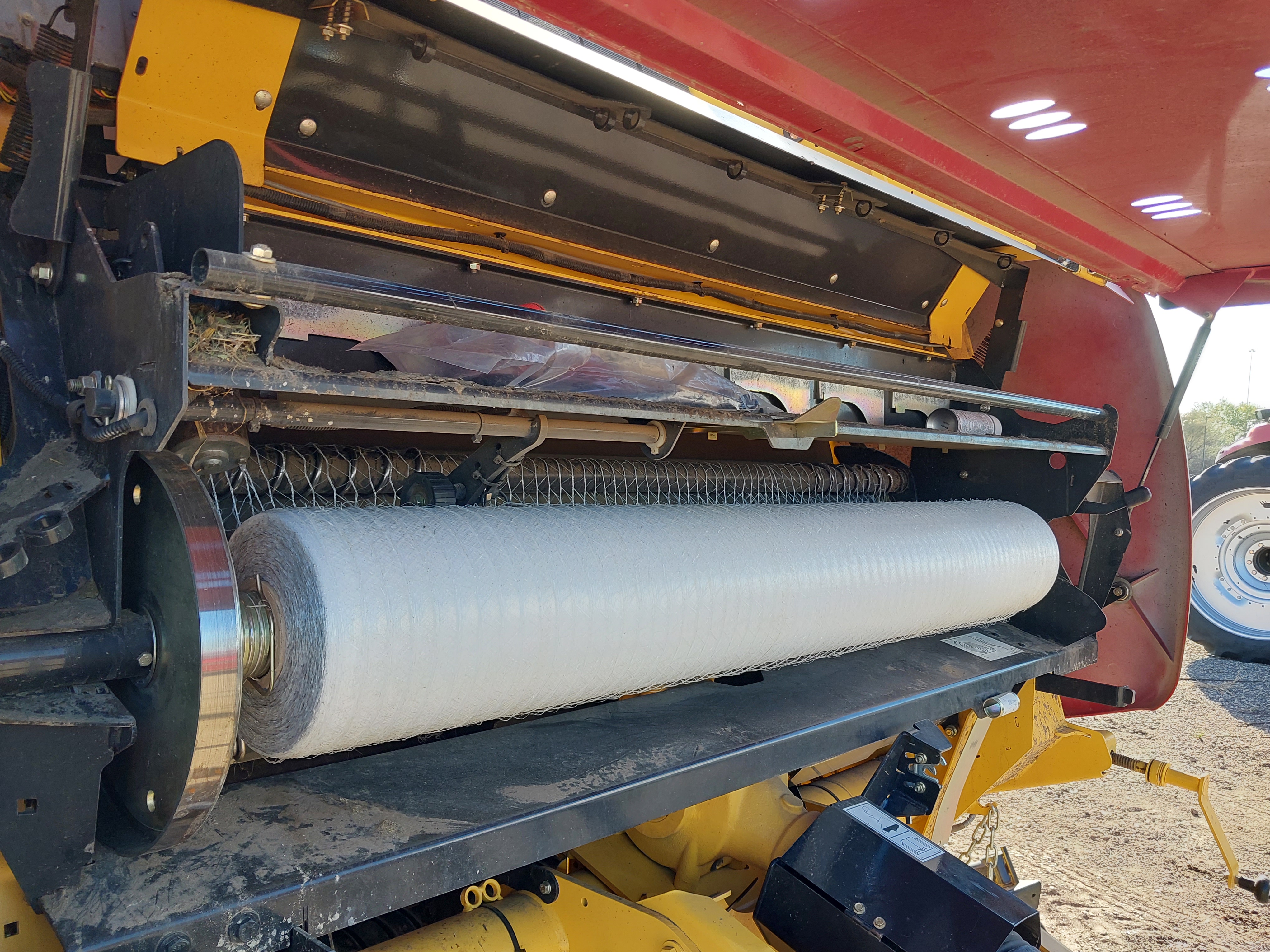 2022 New Holland Rollbelt 560 Baler/Round