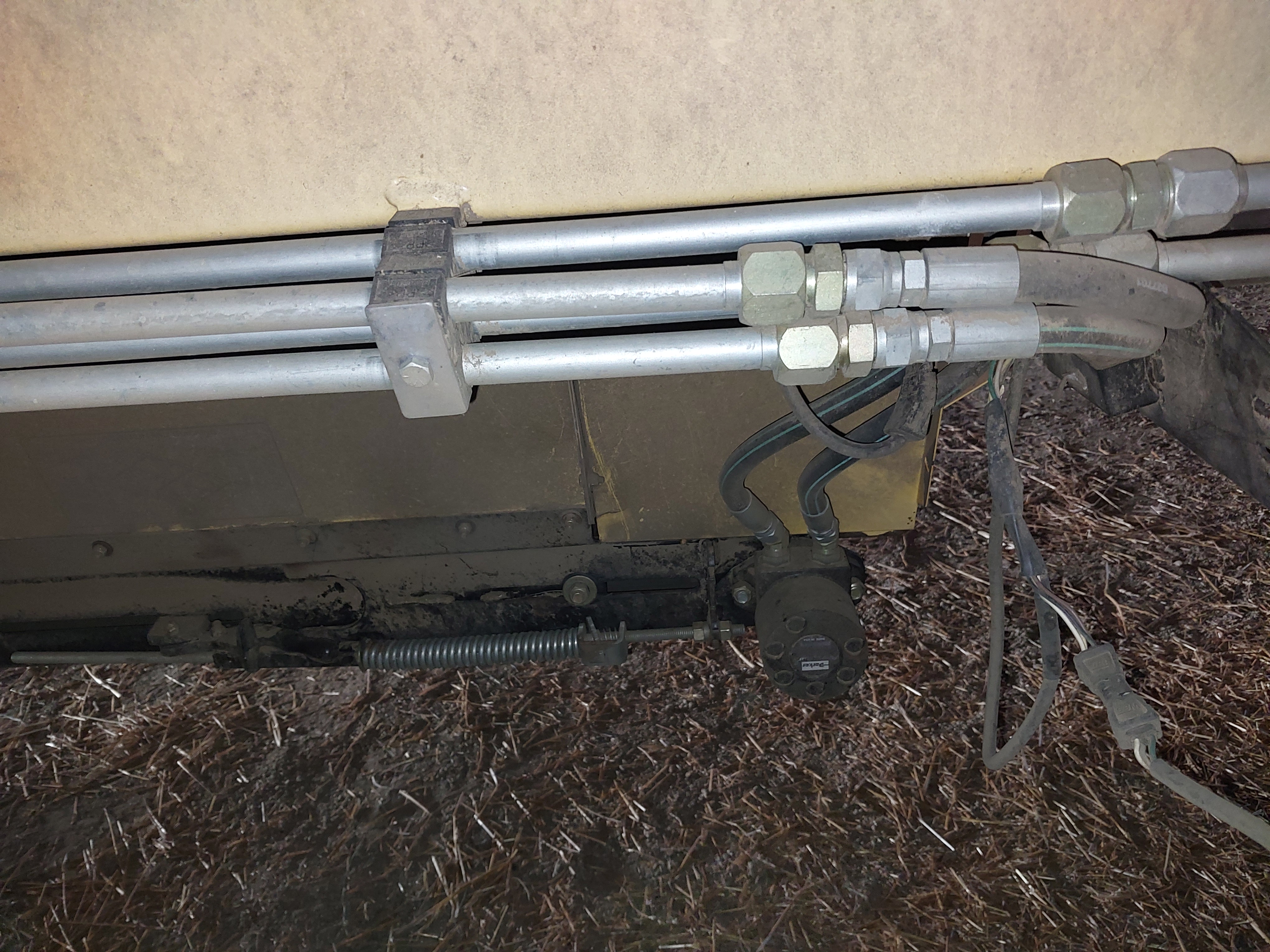 2009 New Holland 94C-40 Header Combine