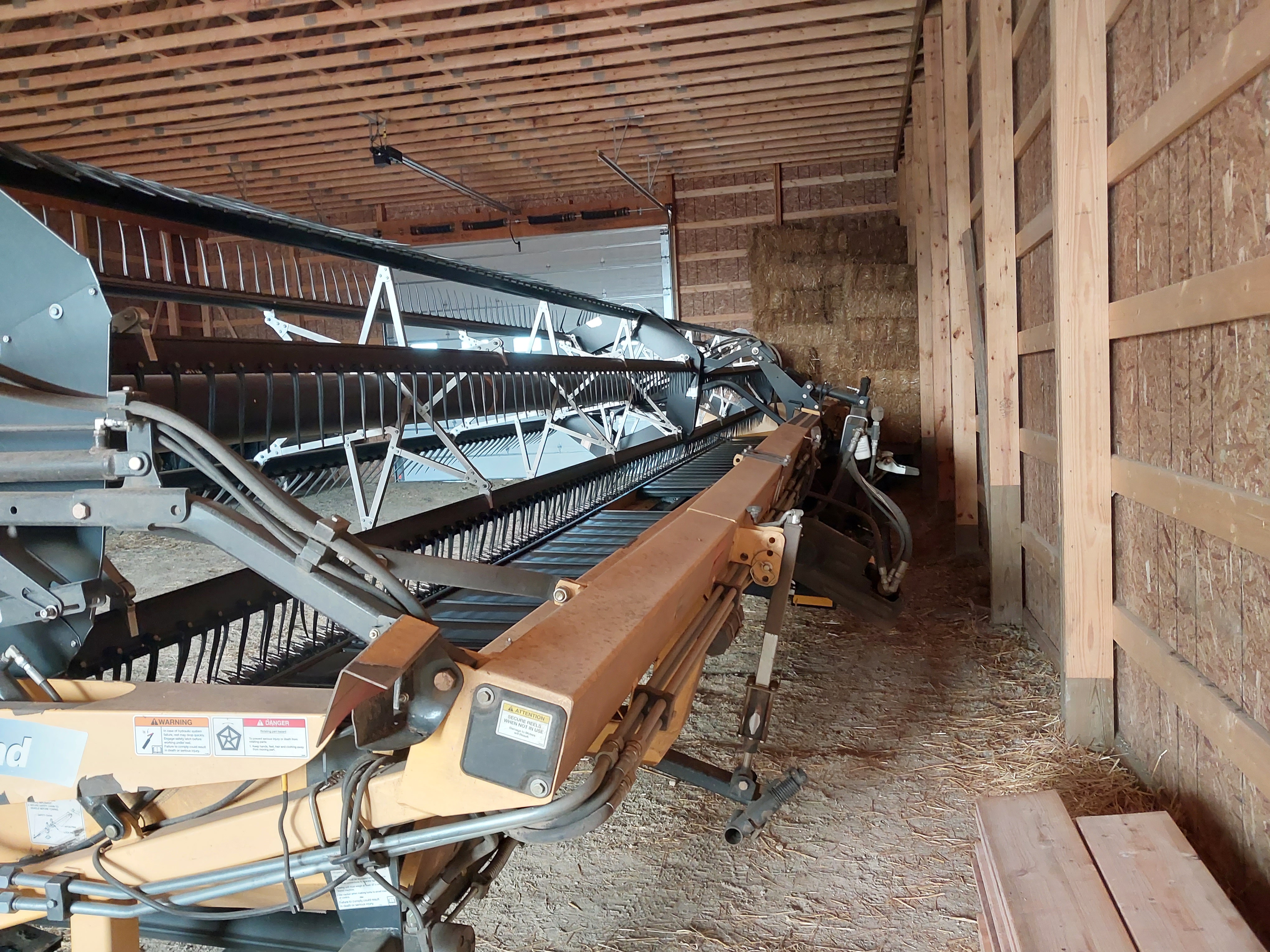 2009 New Holland 94C-40 Header Combine