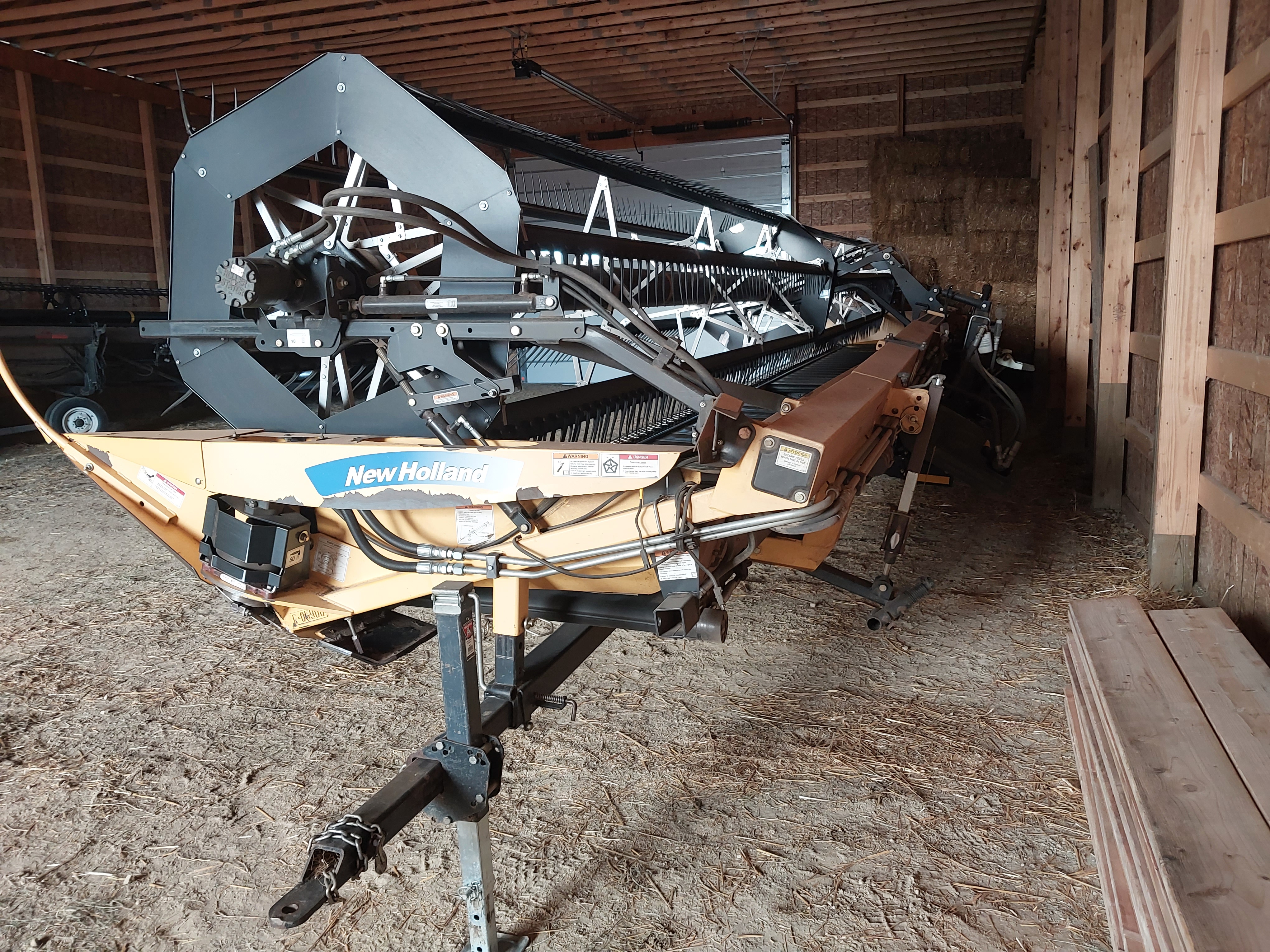 2009 New Holland 94C-40 Header Combine