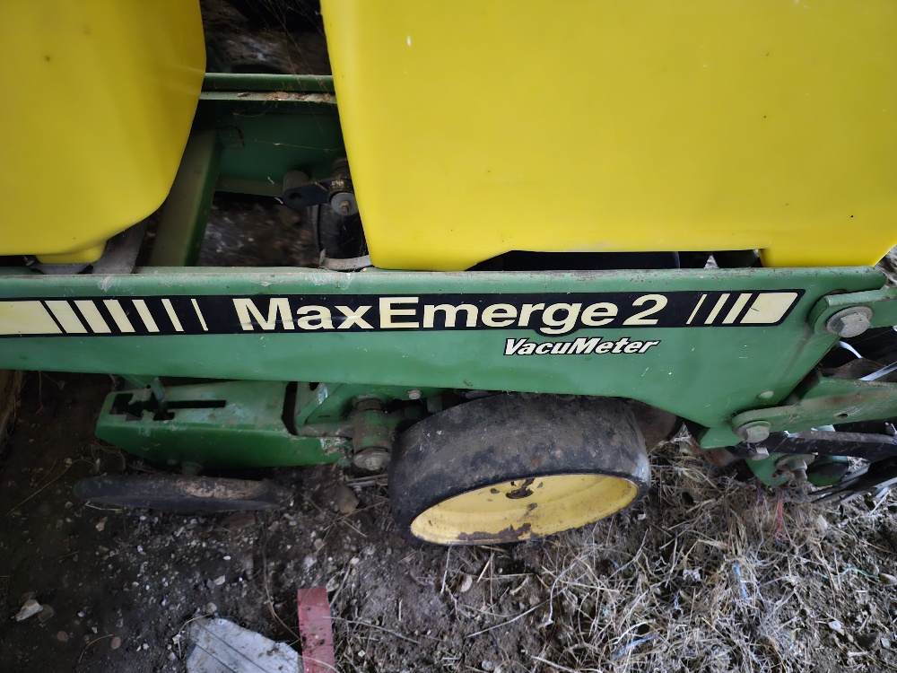 1995 John Deere 7200 Planter