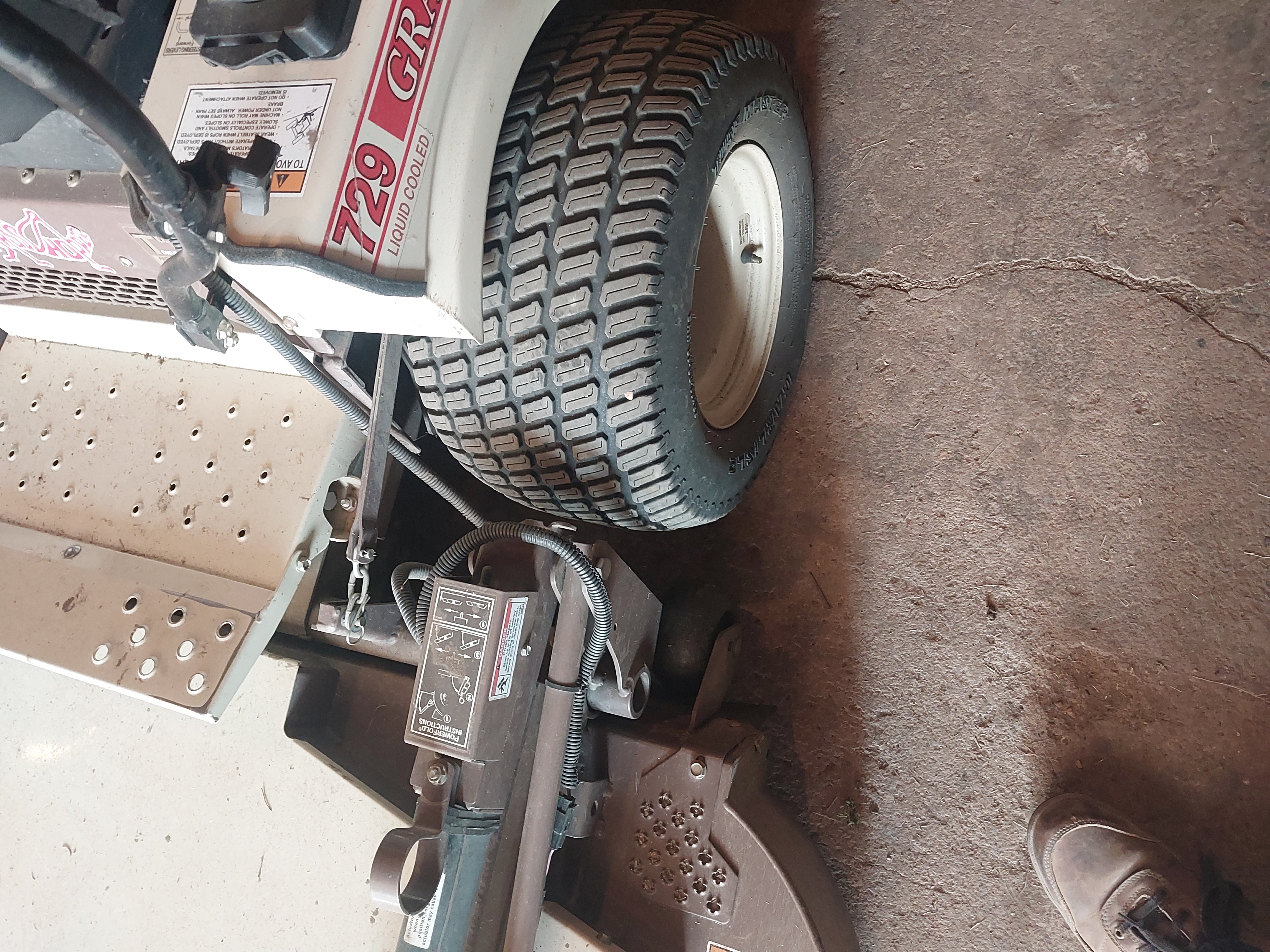 2017 Grasshopper 729T Mower/Front Deck