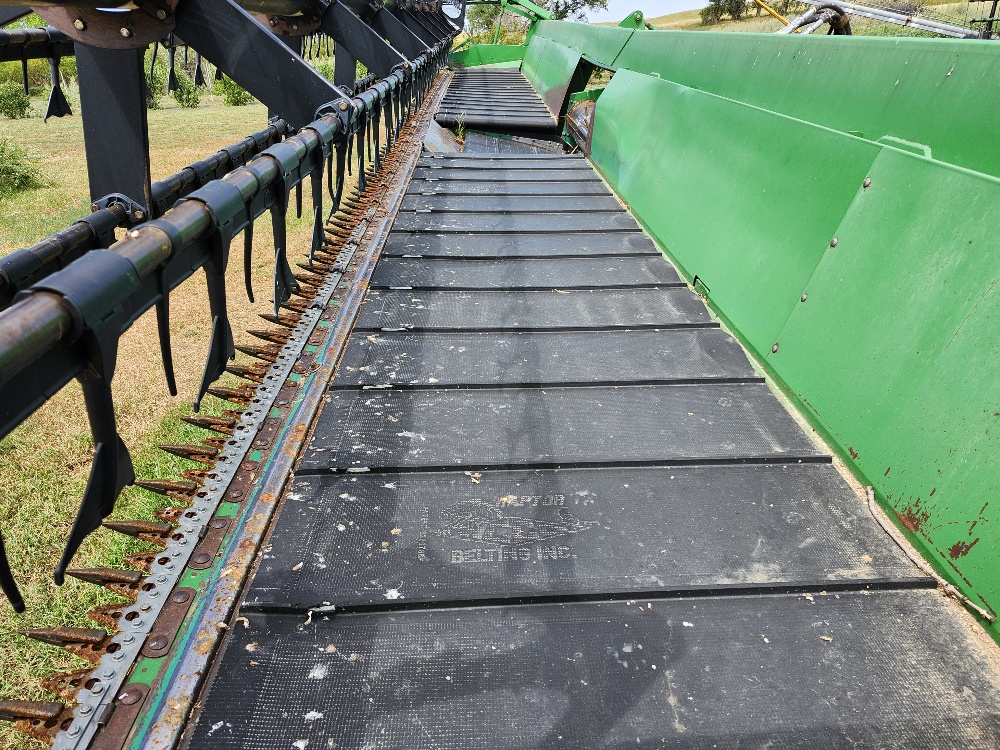 2001 John Deere 936D Header Combine