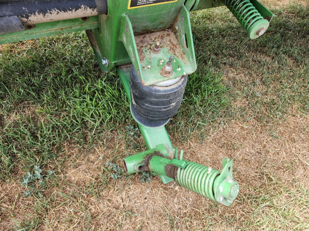 2001 John Deere 936D Header Combine