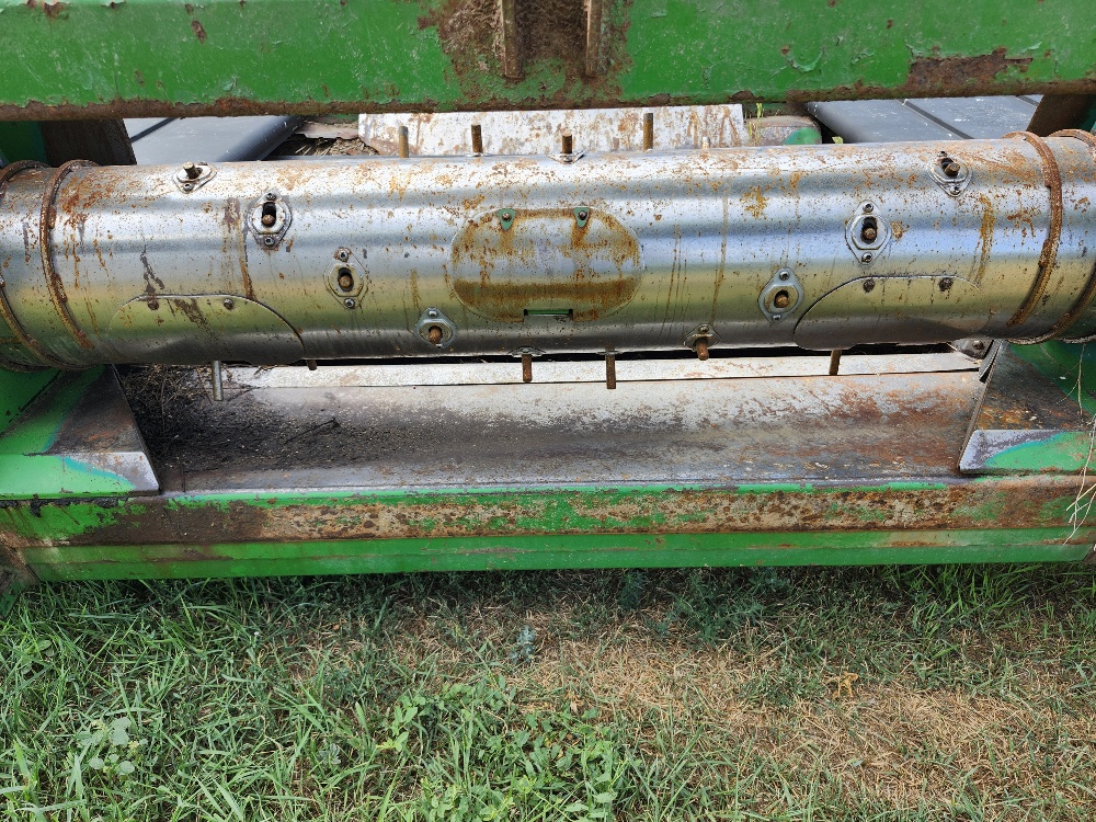 2001 John Deere 936D Header Combine