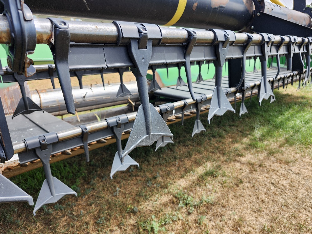 2001 John Deere 936D Header Combine
