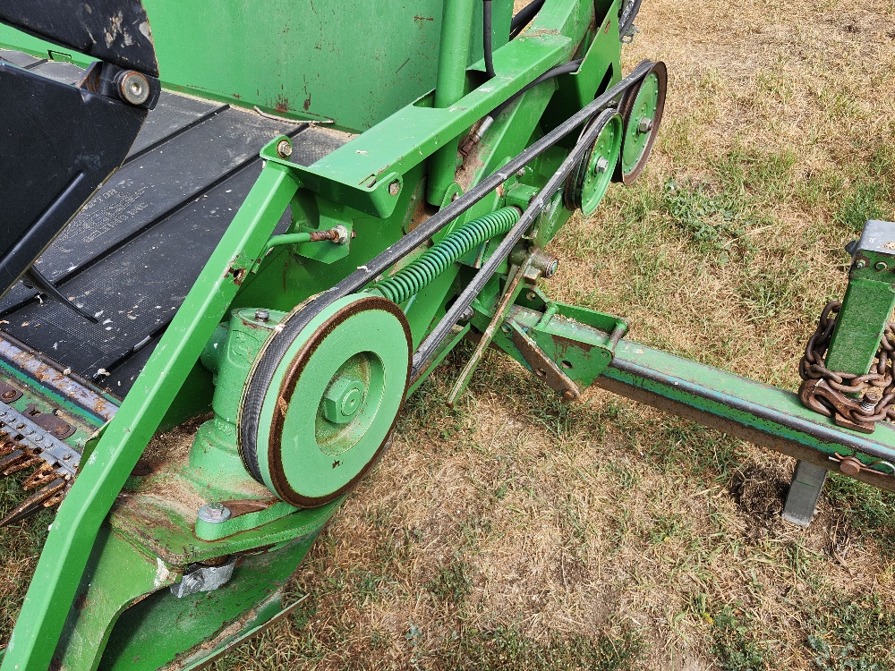 2001 John Deere 936D Header Combine