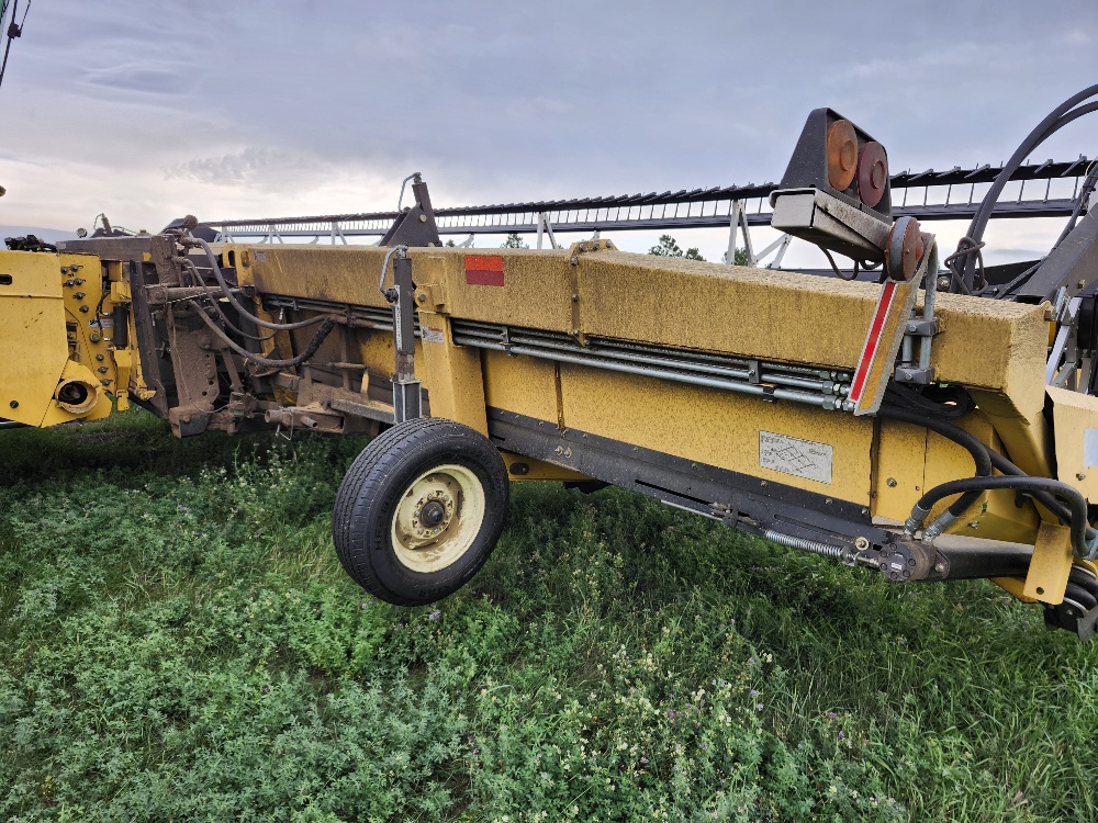 2009 New Holland 88C-36 Header Combine